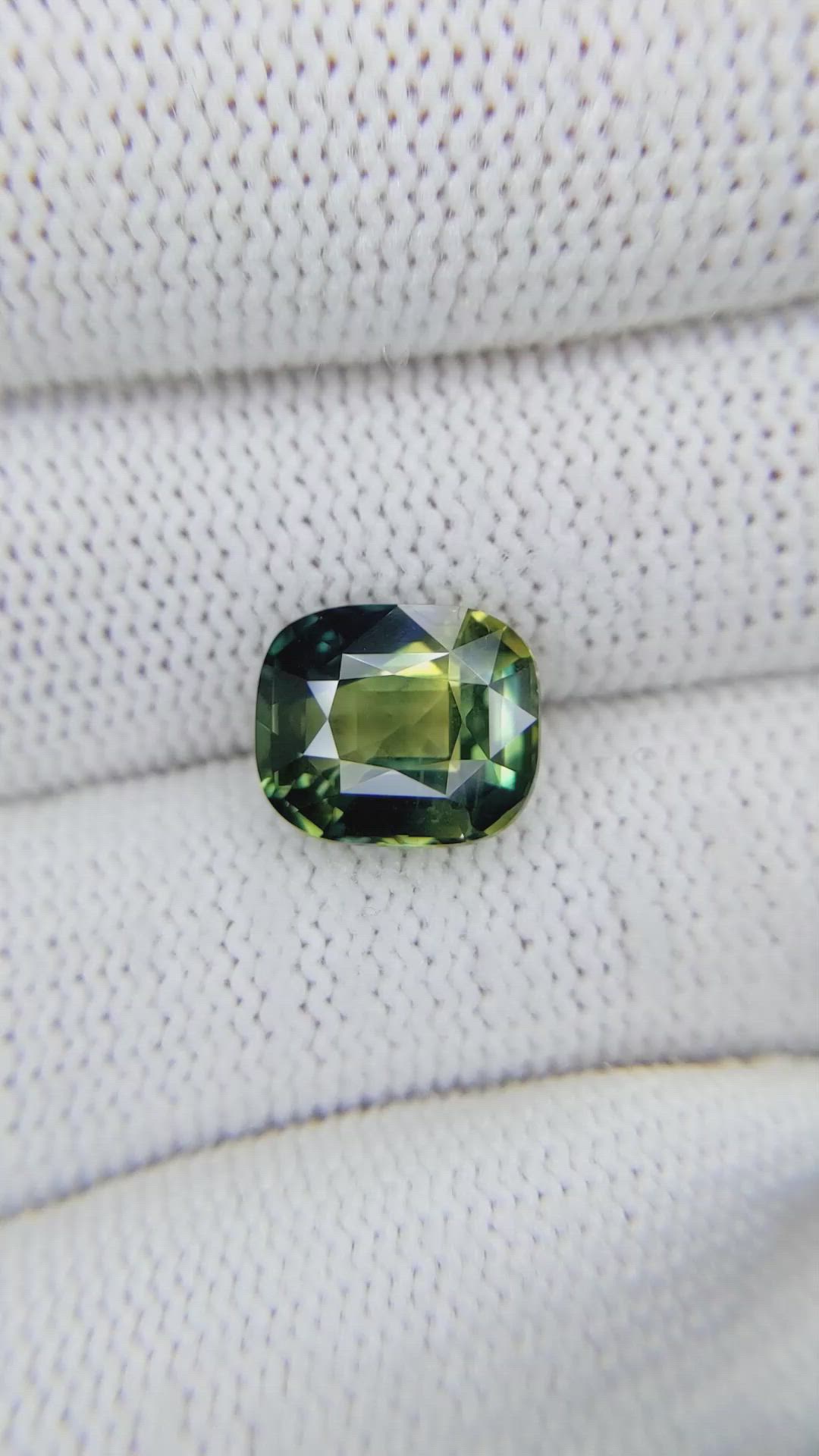 5.01 Ct. Bi Color Sapphire from Australia Size Video