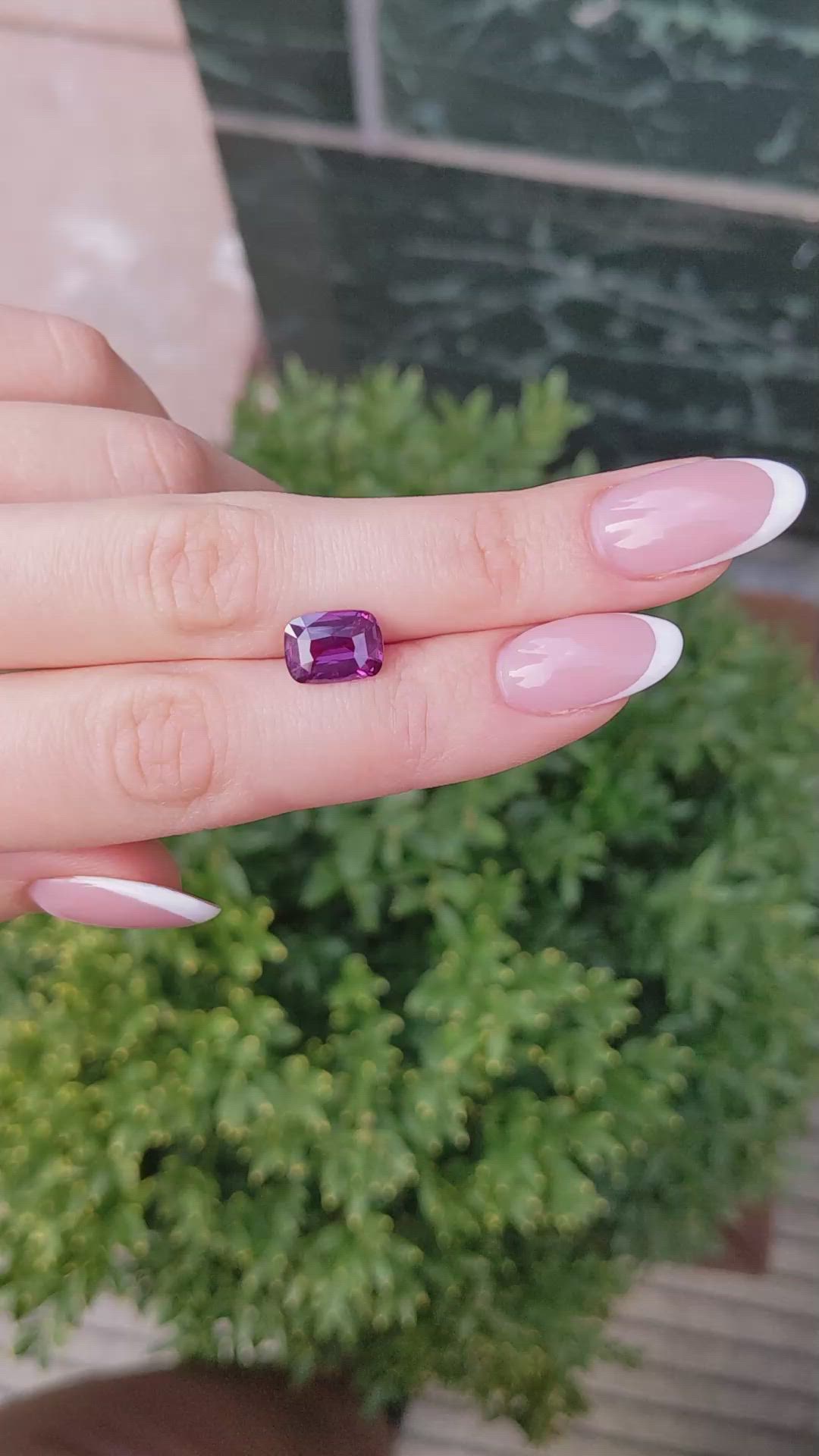 3.78 Ct. Purplish Pink Sapphire from Ceylon (Sri Lanka) Size Video