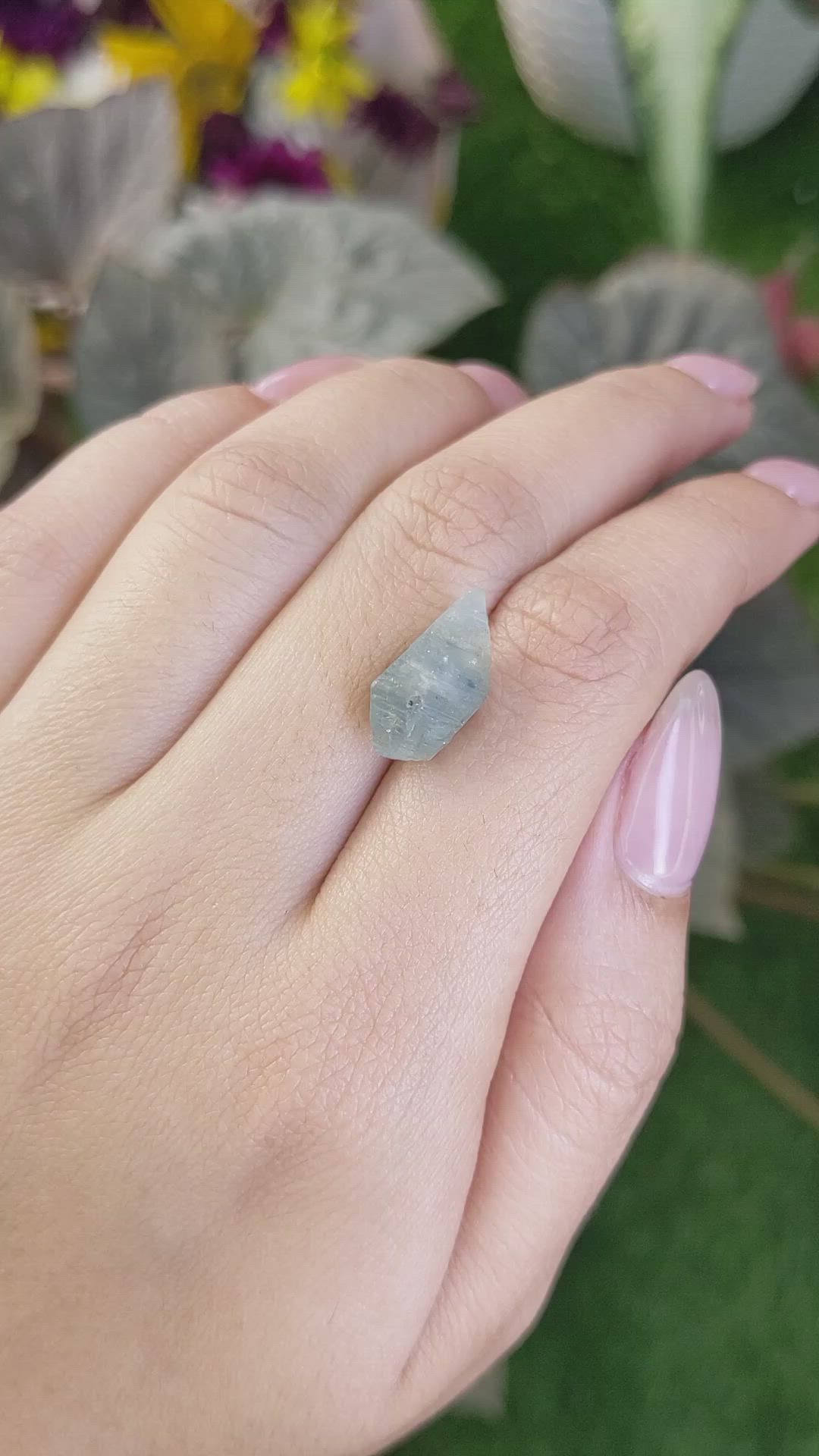 10.10 Ct. Green Sapphire Crystal from Ceylon (Sri Lanka) Size Video