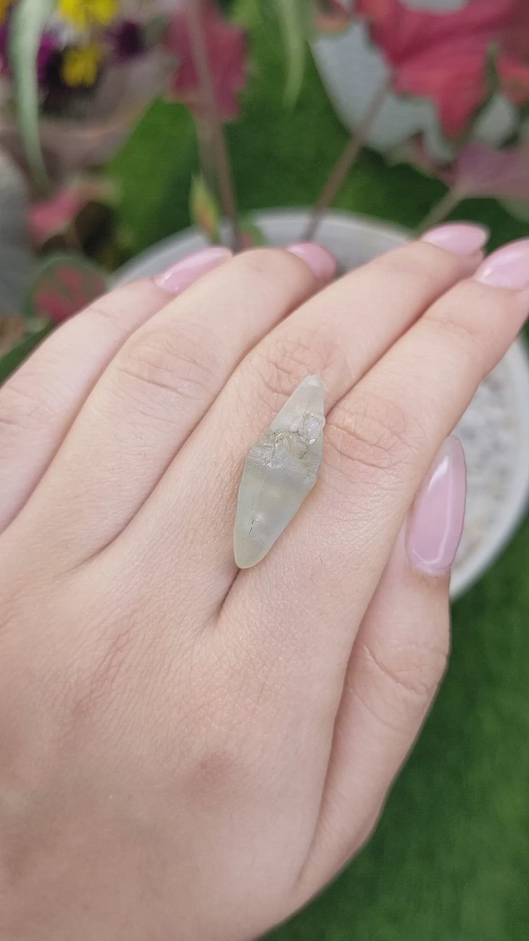 19.39 Ct. Yellow Sapphire Crystal from Ceylon (Sri Lanka) Size Video