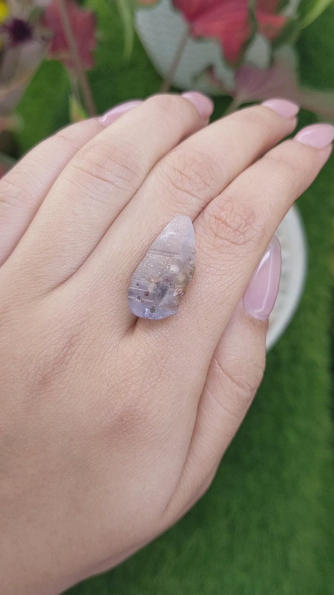 22.36 Ct. Bluish Grey Sapphire Crystal from Ceylon (Sri Lanka) Size Video