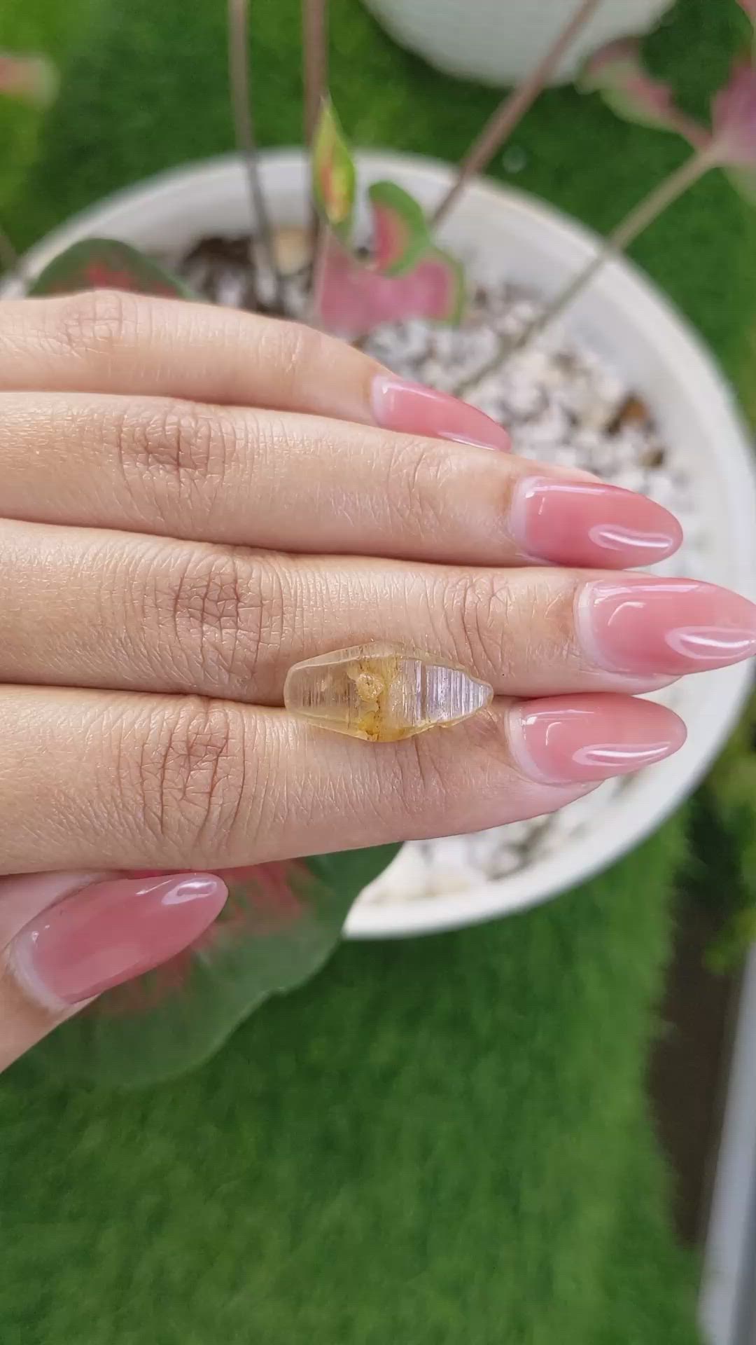 10.10 Ct. Yellow Sapphire Crystal from Ceylon (Sri Lanka) Size Video