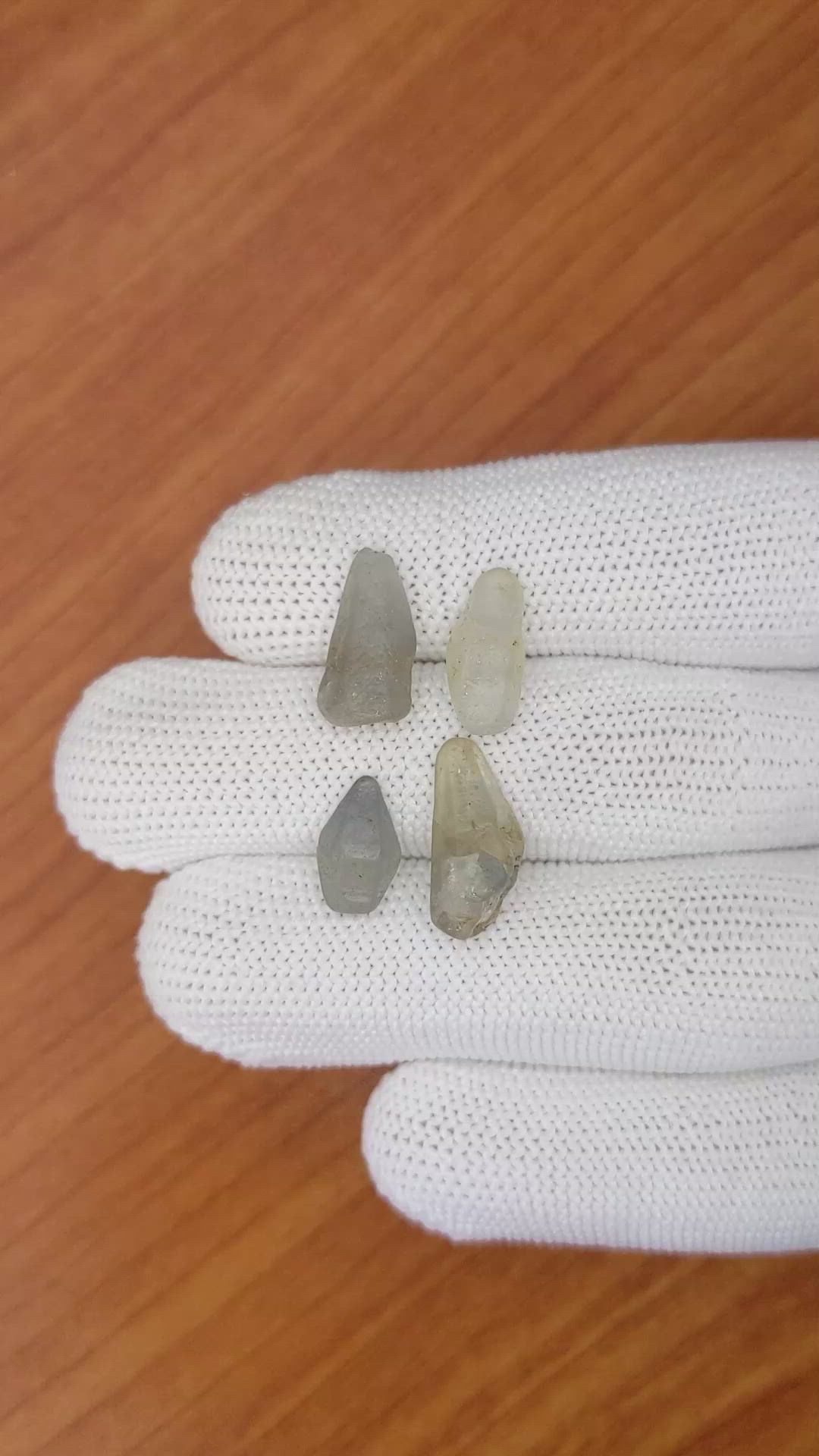 20.92 Ct. Blue Sapphire Crystal from Ceylon (Sri Lanka) Size Video