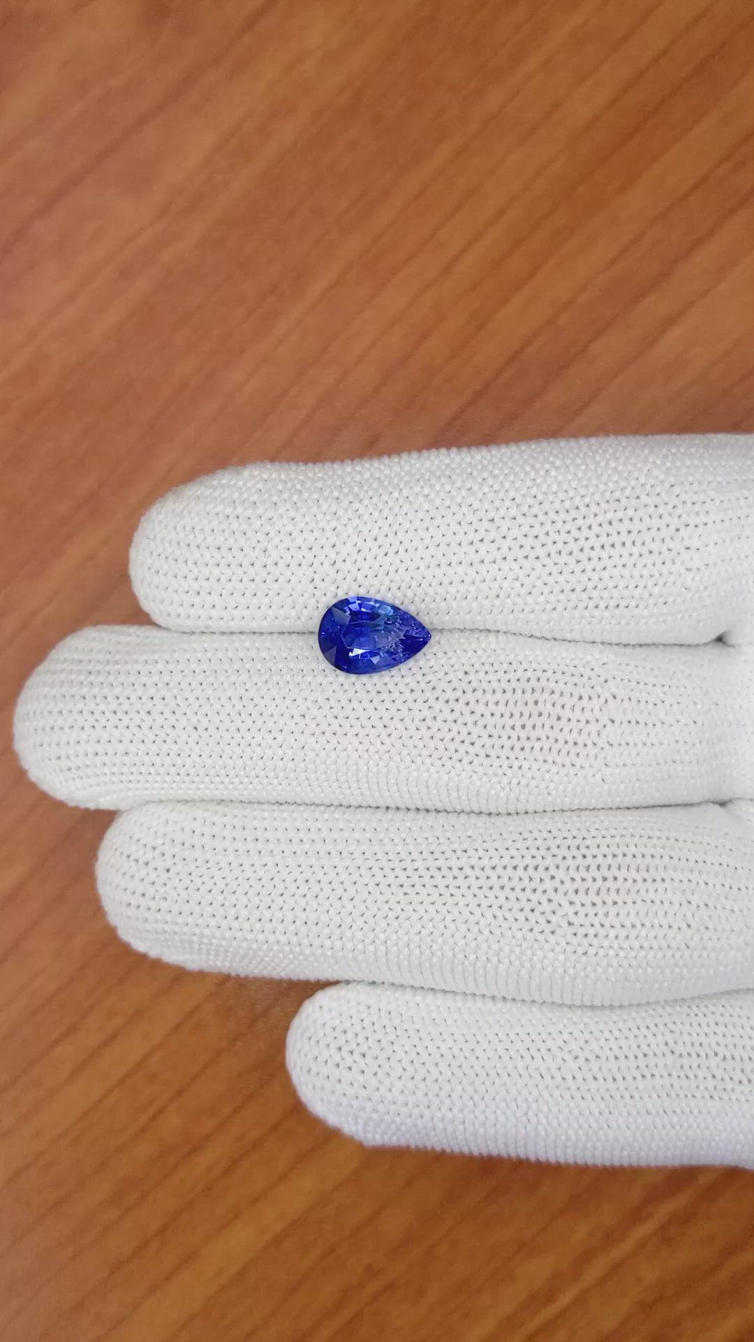 2.53 Ct. Blue Sapphire from Ceylon (Sri Lanka) Size Video