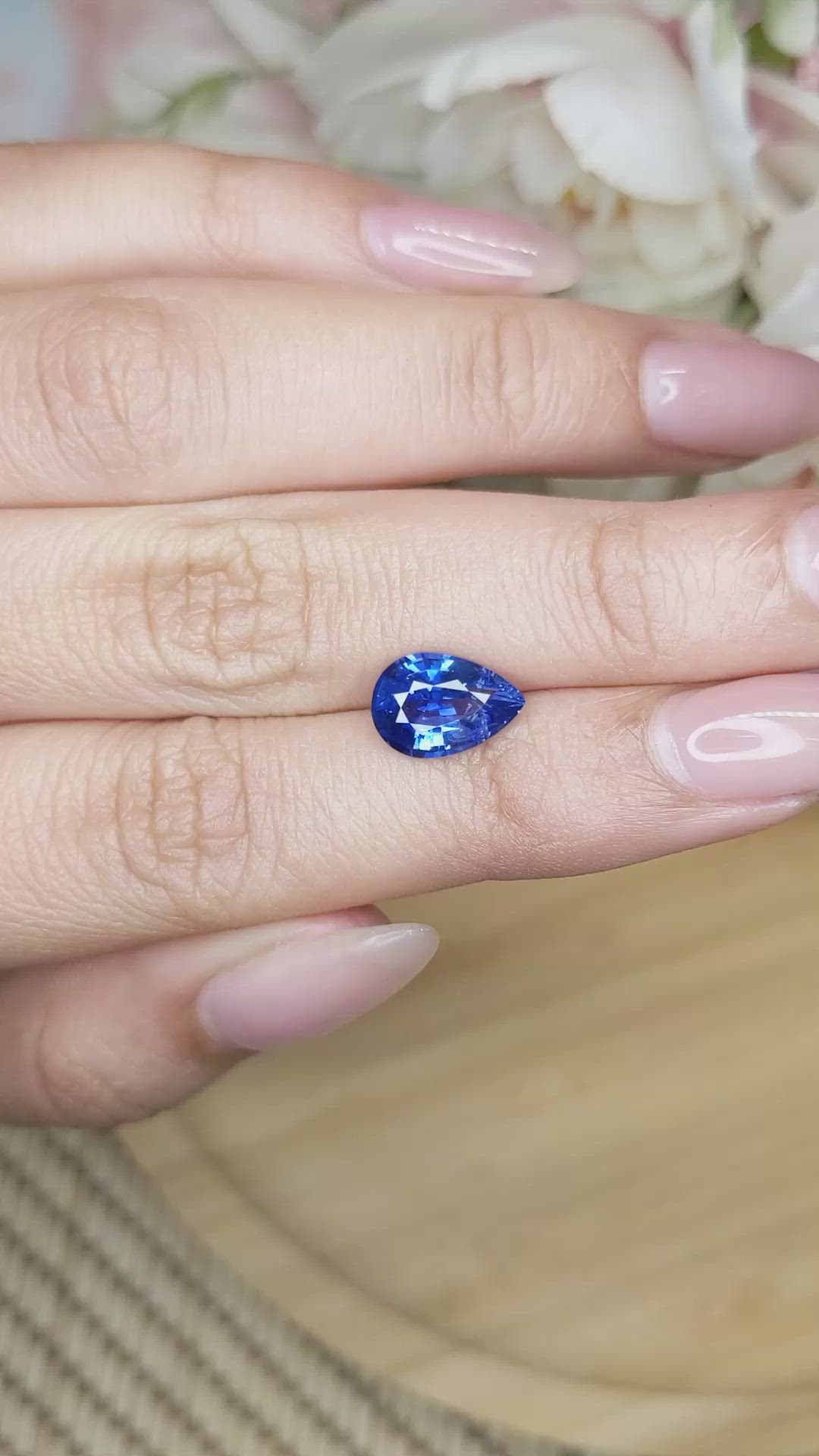 2.53 Ct. Blue Sapphire from Ceylon (Sri Lanka) Size Video