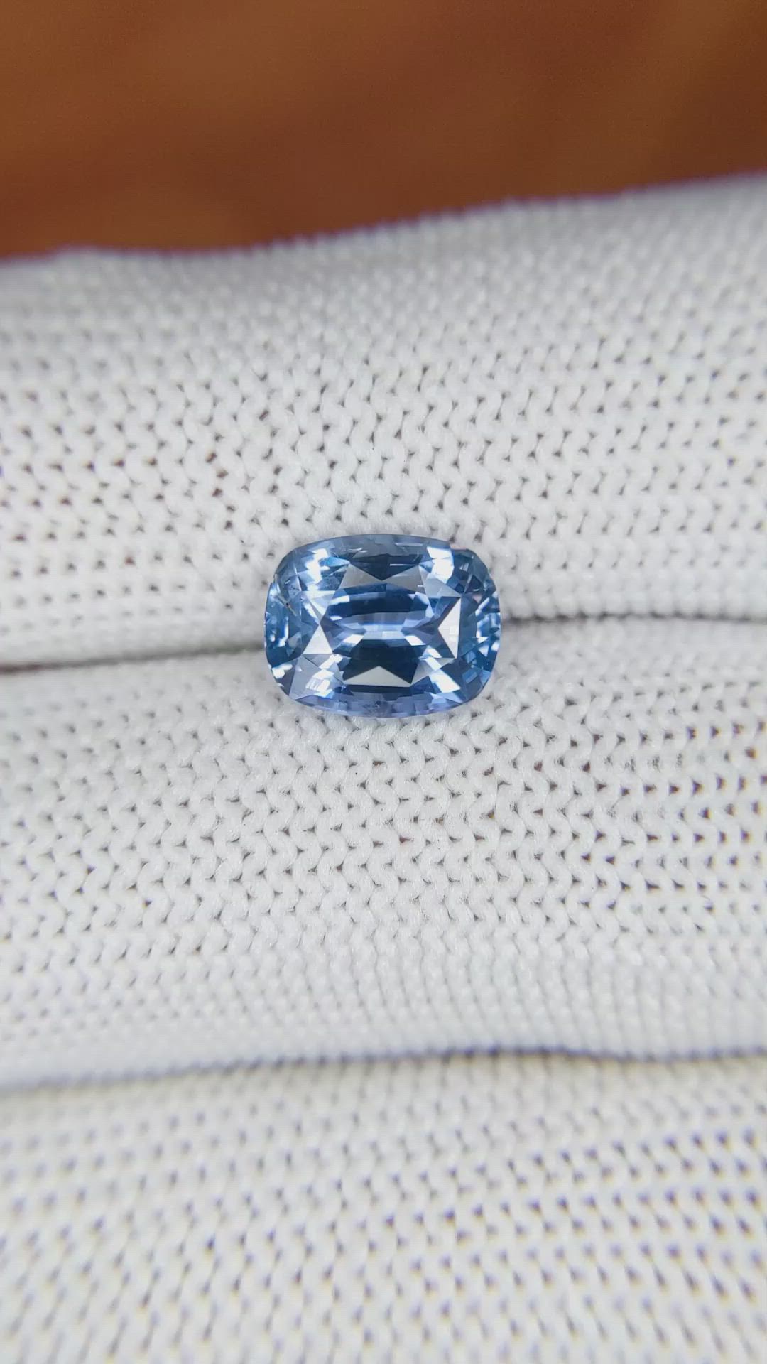 3.05 Ct. Blue Sapphire from Ceylon (Sri Lanka) Size Video