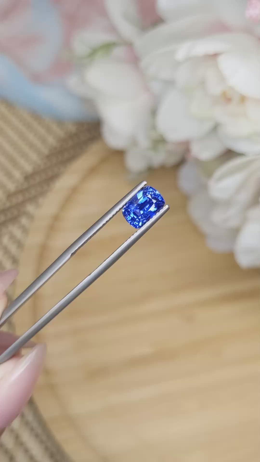2.53 Ct. Blue Sapphire from Ceylon (Sri Lanka) Size Video