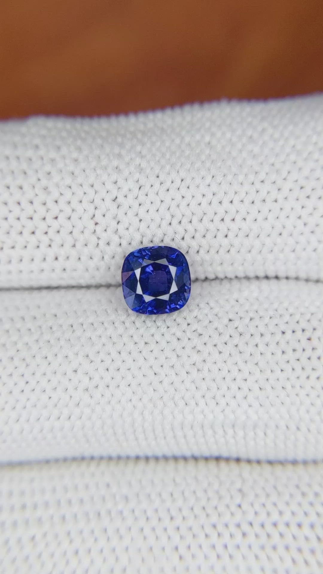 1.65 Ct. Blue Sapphire from Ceylon (Sri Lanka) Size Video