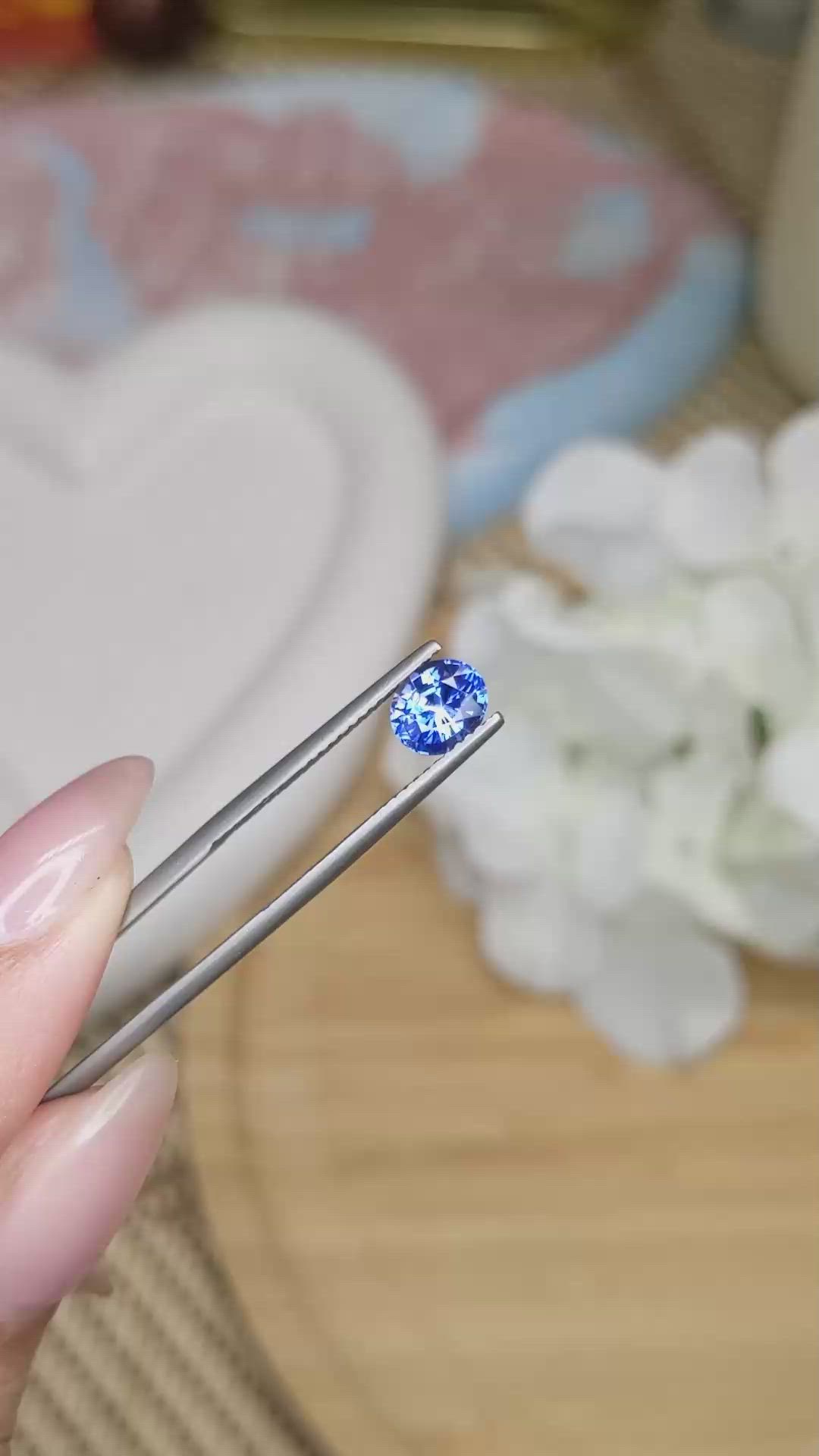 1.09 Ct. Blue Sapphire from Ceylon (Sri Lanka) Size Video