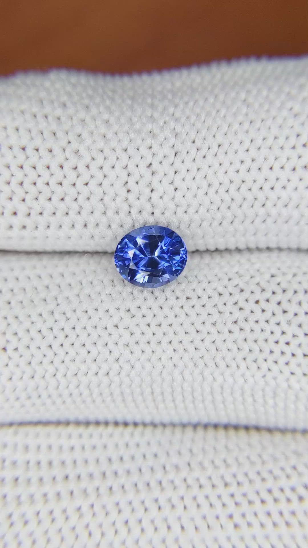 1.09 Ct. Blue Sapphire from Ceylon (Sri Lanka) Size Video