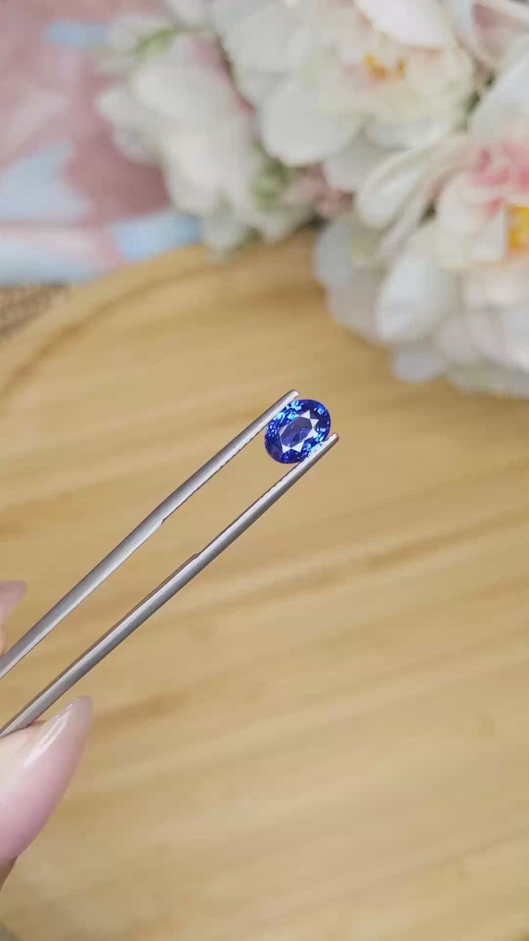 1.55 Ct. Blue Sapphire from Ceylon (Sri Lanka) Size Video