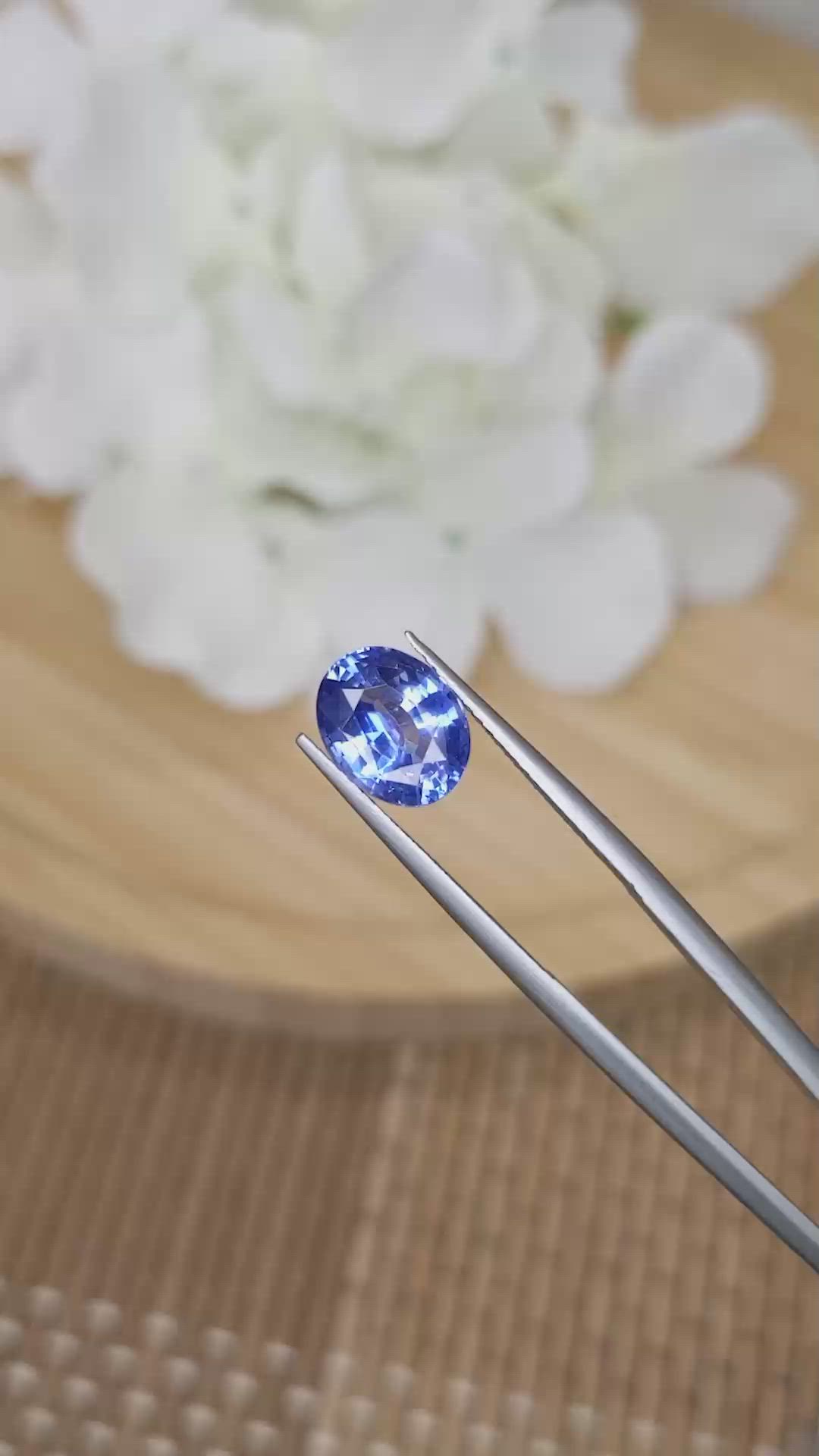2.94 Ct. Blue Sapphire from Ceylon (Sri Lanka) Size Video
