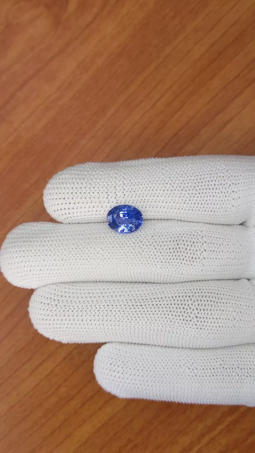 2.94 Ct. Blue Sapphire from Ceylon (Sri Lanka) Size Video