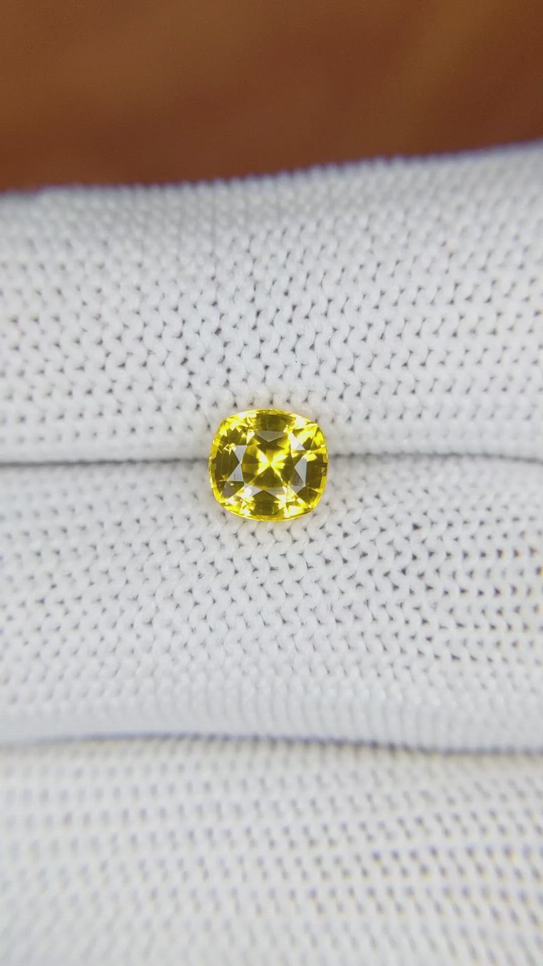 1.58 Ct. Yellow Sapphire from Ceylon (Sri Lanka) Size Video