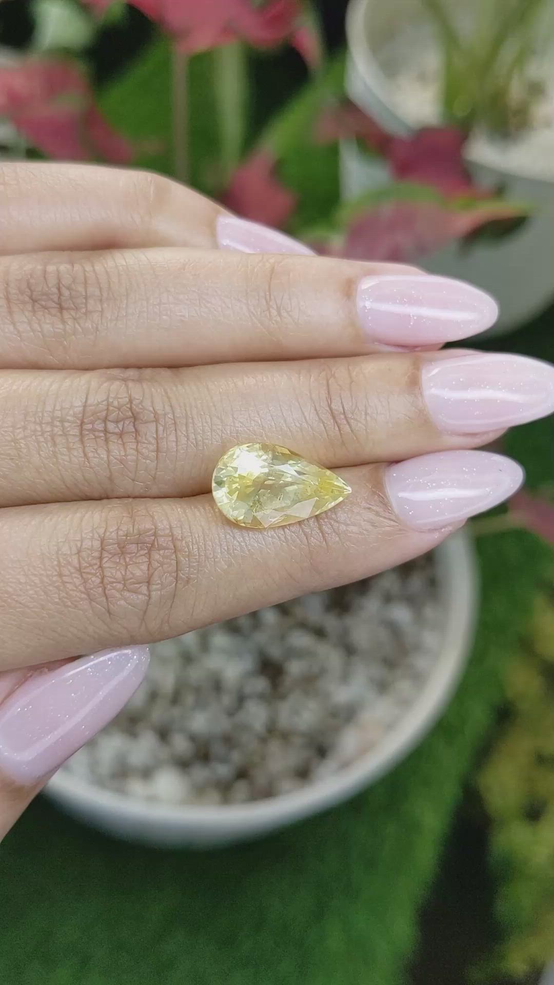 9.03 Ct. Yellow Sapphire from Ceylon (Sri Lanka) Size Video