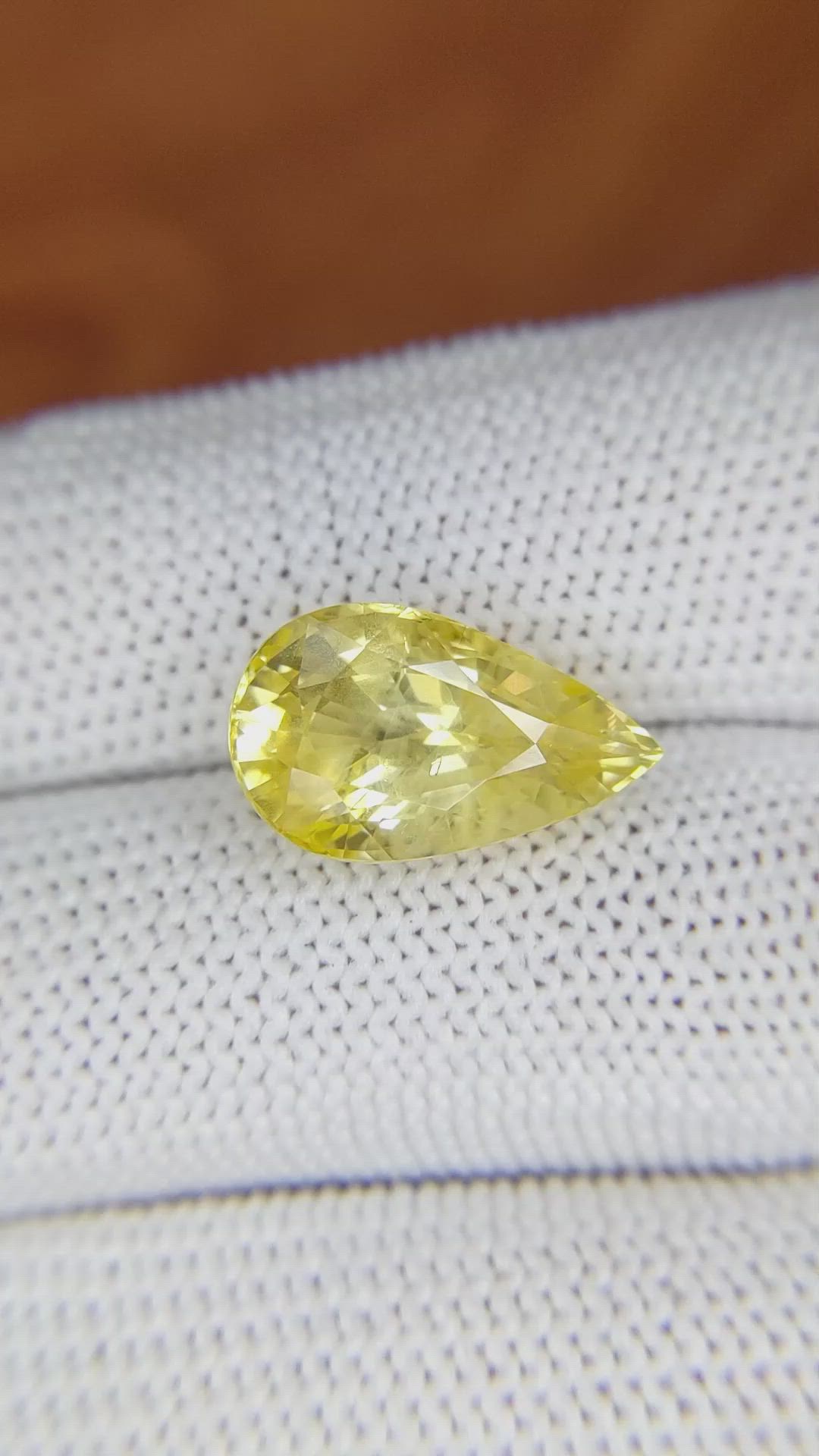 9.03 Ct. Yellow Sapphire from Ceylon (Sri Lanka) Size Video