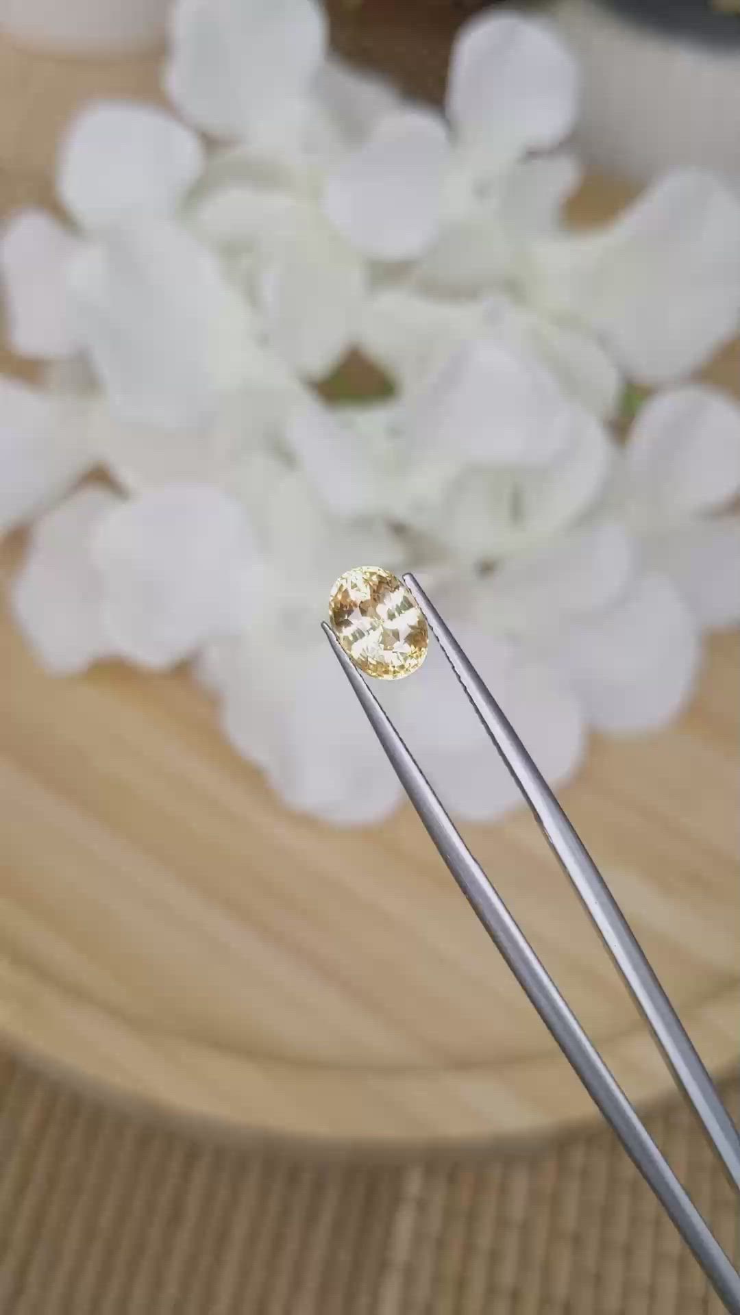 2.47 Ct. Orangish Yellow Sapphire from Ceylon (Sri Lanka) Size Video