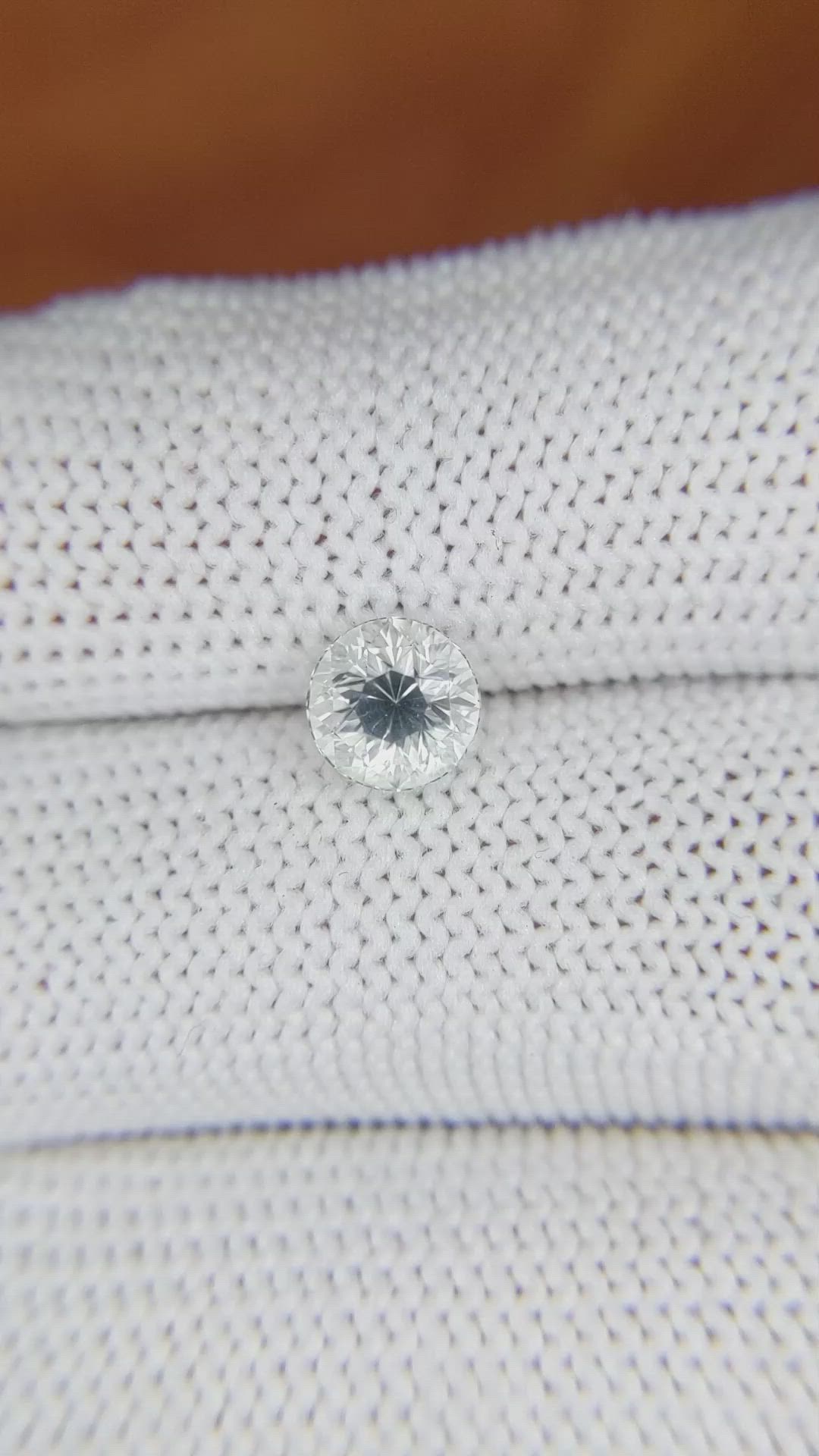 1.59 Ct. Grey Sapphire from Ceylon (Sri Lanka) Size Video