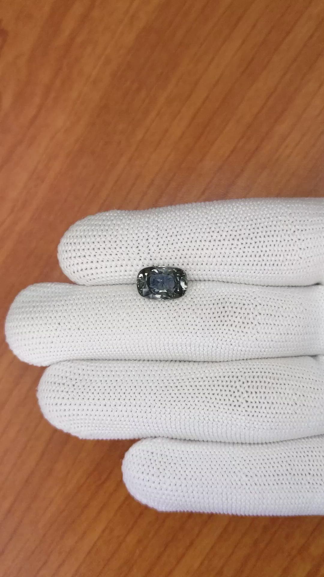 4.17 Ct. Bluish Green Sapphire from Ceylon (Sri Lanka) Size Video