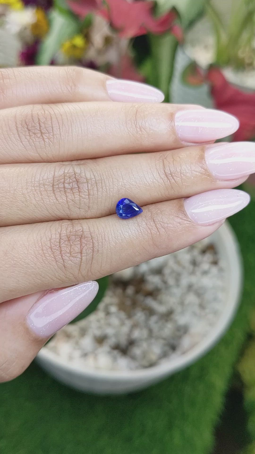 1.25 Ct. Blue Sapphire from Ceylon (Sri Lanka) Size Video
