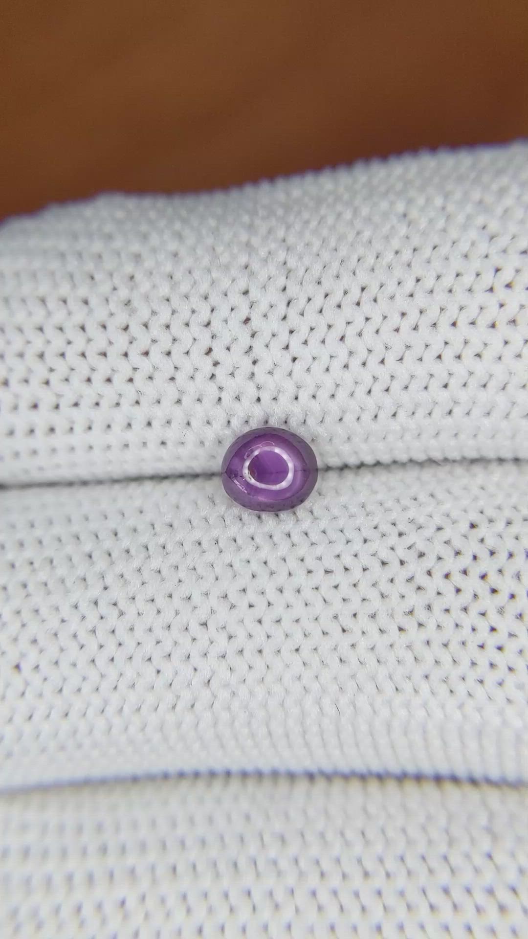 0.81 Ct. Pinkish Purple Star Sapphire from Ceylon (Sri Lanka) Size Video