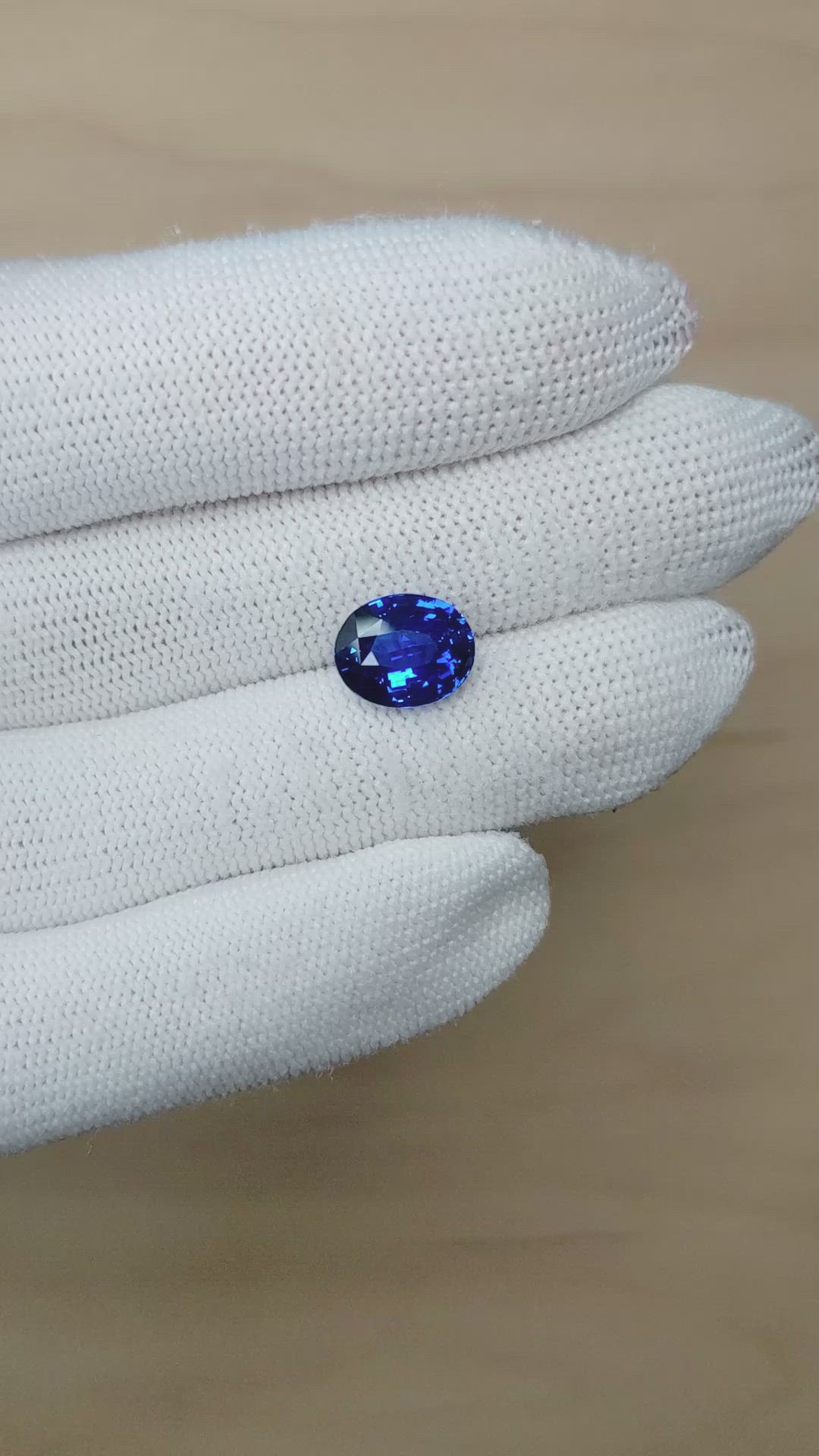 4.55 Ct. Blue Sapphire from Ceylon (Sri Lanka) Size Video