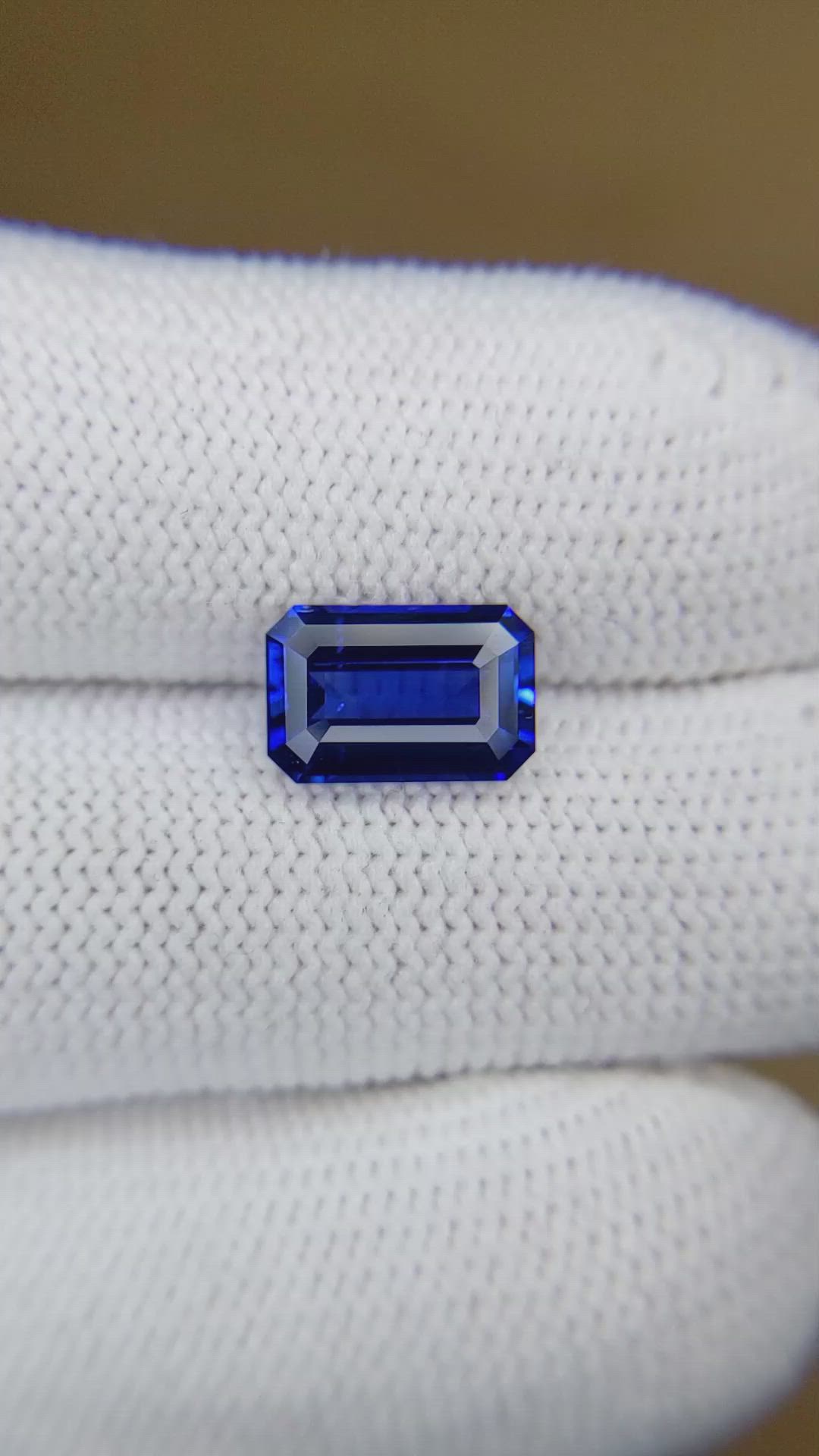 3.04 Ct. Blue Sapphire from Ceylon (Sri Lanka) Size Video