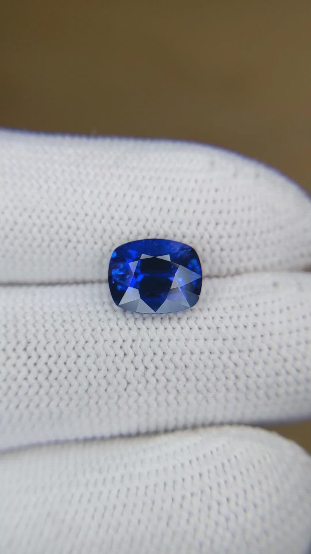 3.00 Ct. Blue Sapphire from Ceylon (Sri Lanka) Size Video