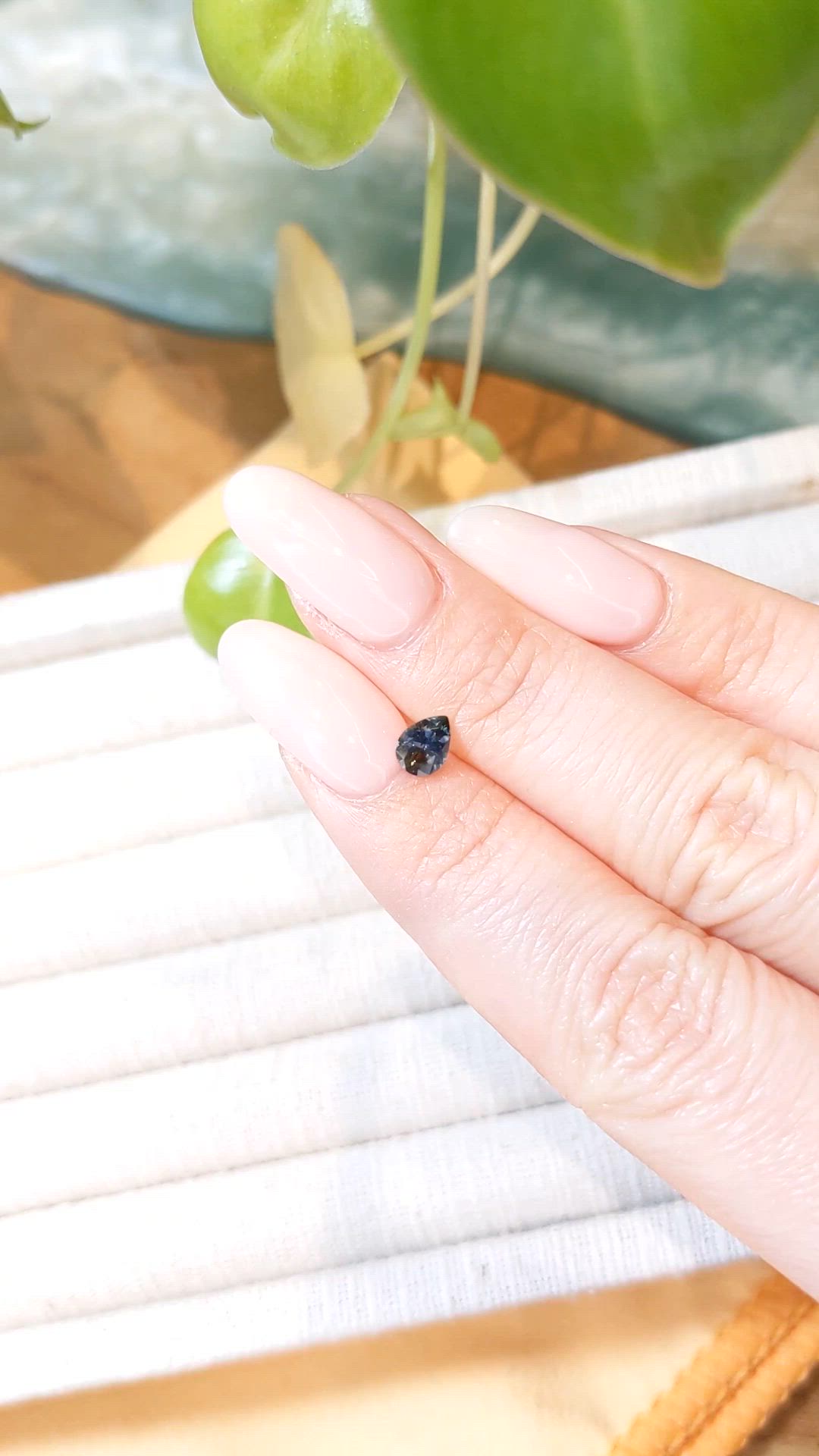 0.51 Ct. Bi Color Sapphire from Montana Size Video