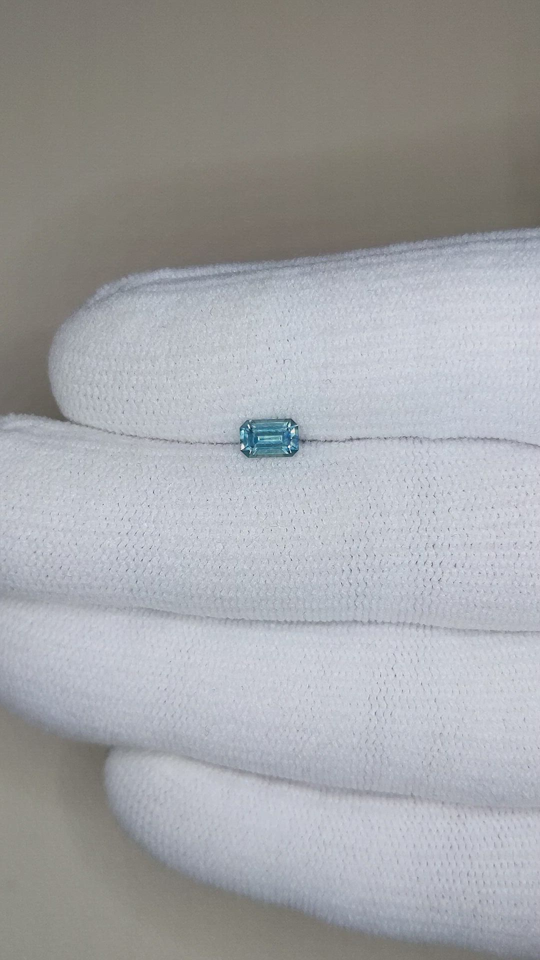 0.50 Ct. Greenish Blue Sapphire from Montana Size Video