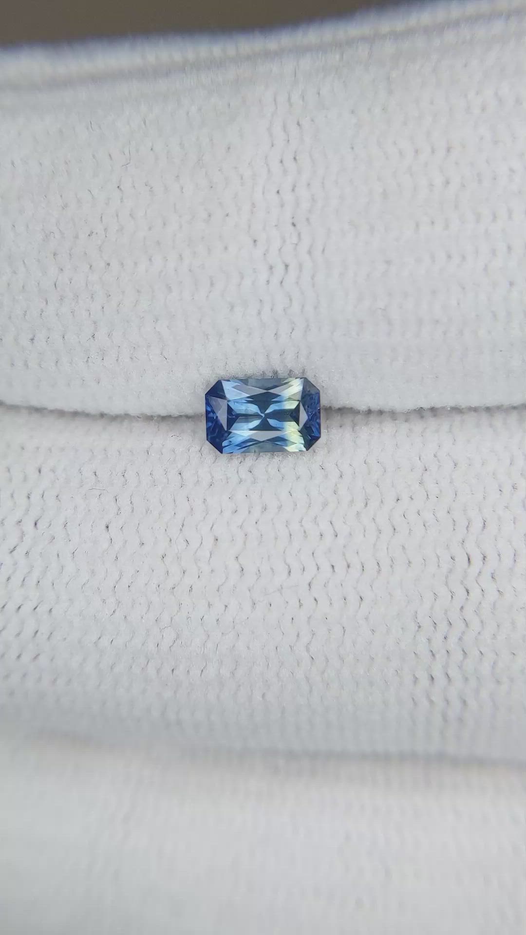 0.50 Ct. Bi Color Sapphire from Montana Size Video