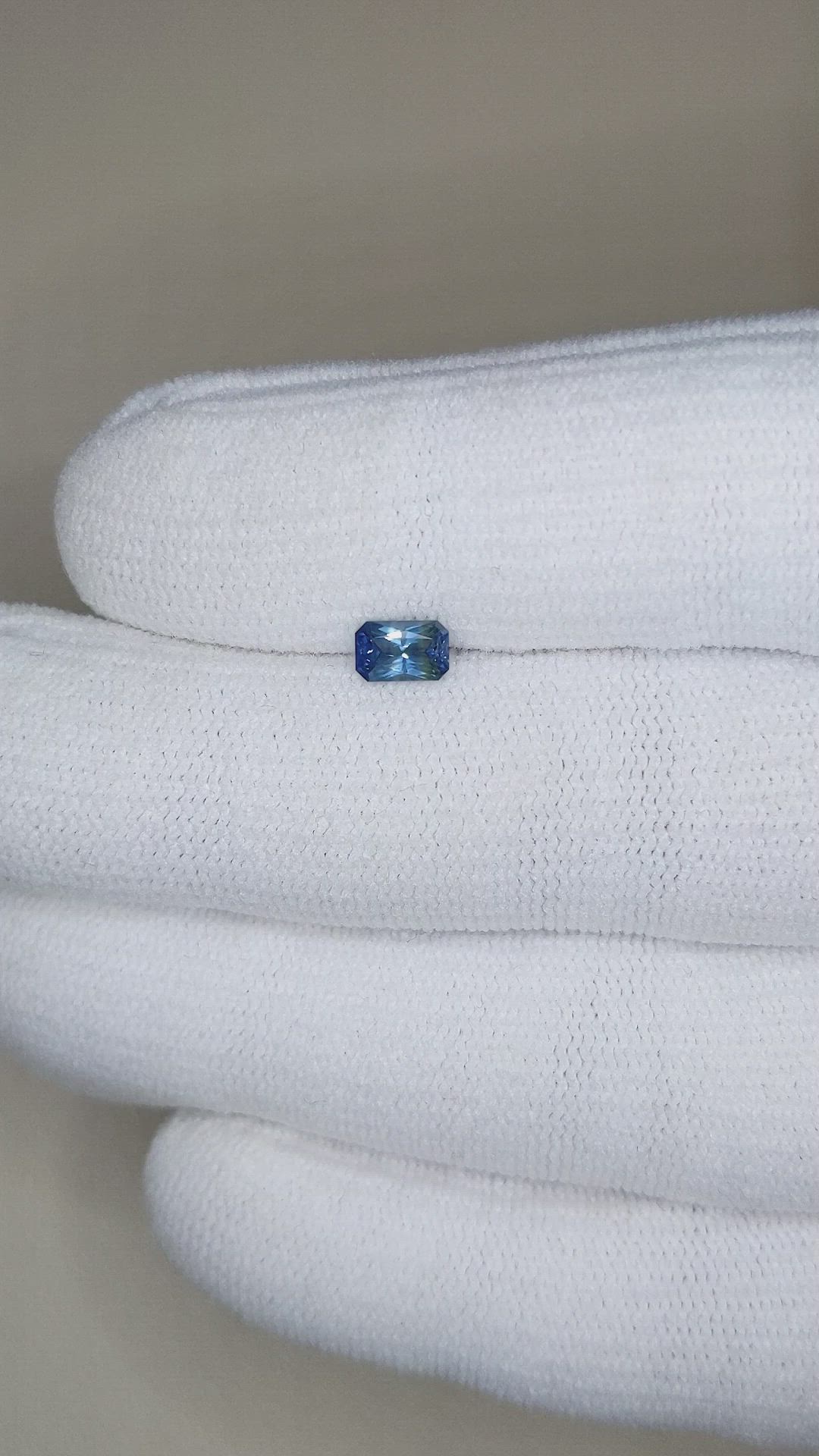 0.50 Ct. Bi Color Sapphire from Montana Size Video