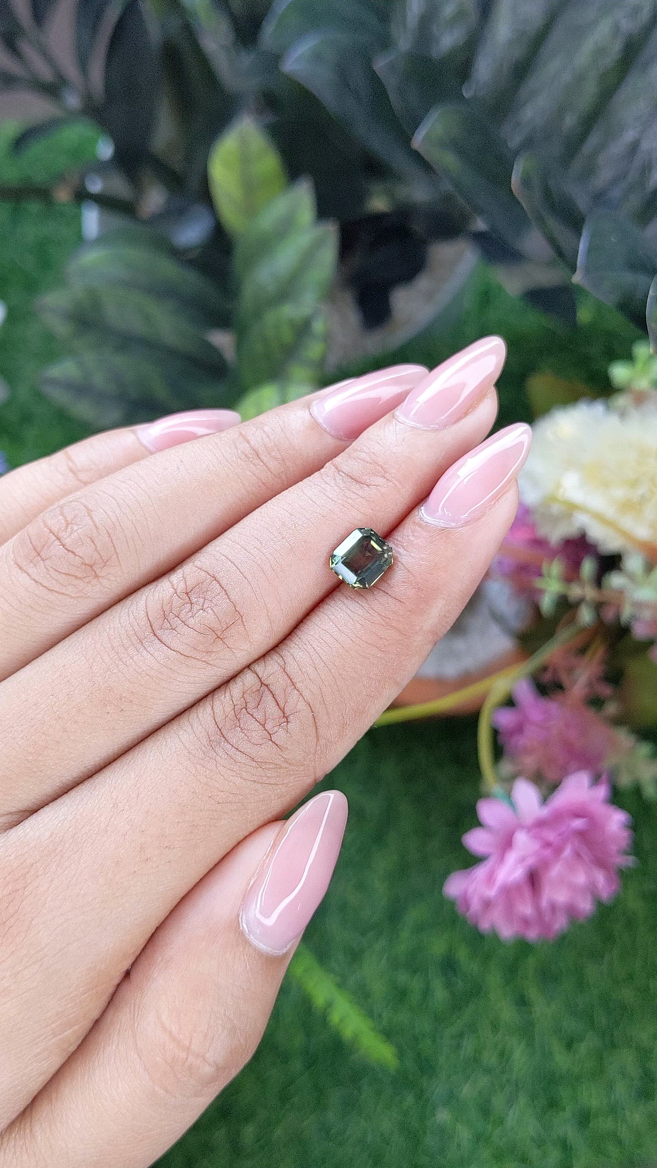 2.03 Ct. Yellowish Green Sapphire from Ceylon (Sri Lanka) Size Video