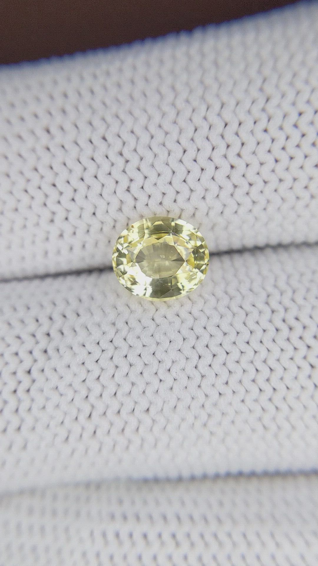 1.72 Ct. Yellow Sapphire from Ceylon (Sri Lanka) Size Video