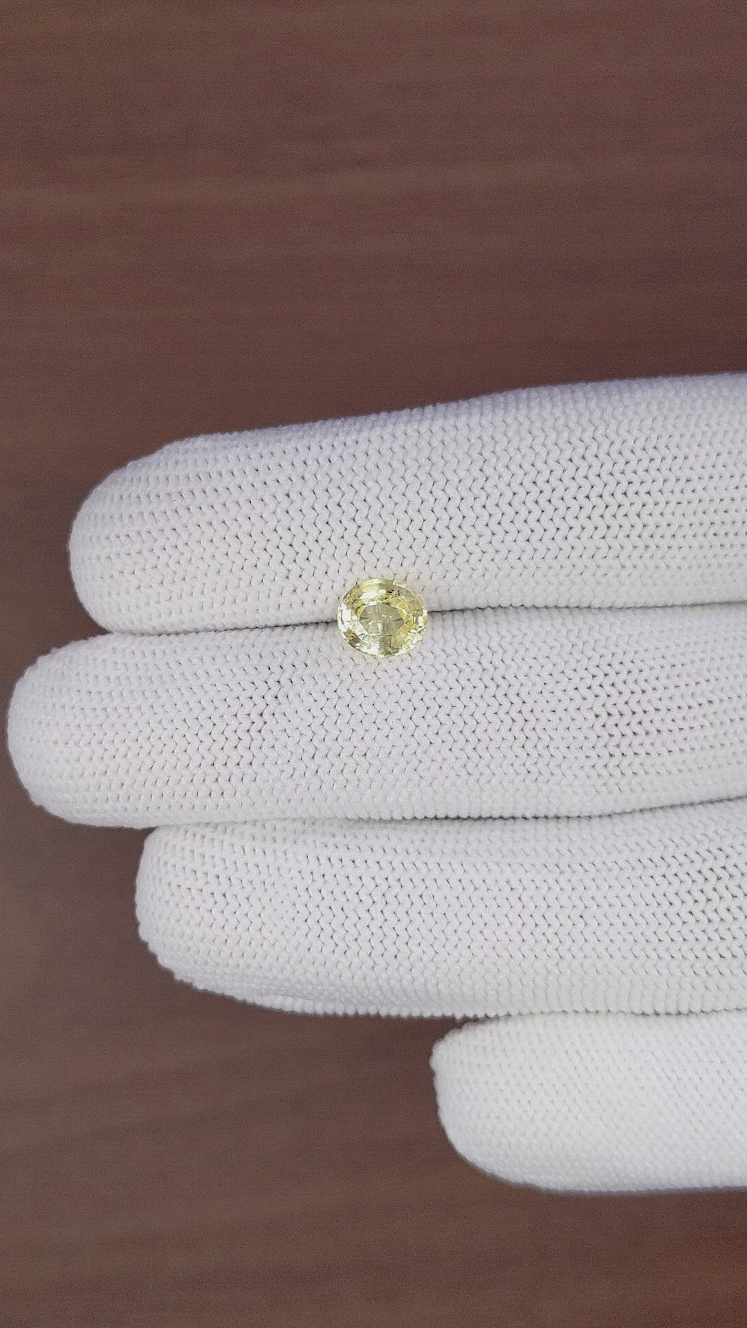1.72 Ct. Yellow Sapphire from Ceylon (Sri Lanka) Size Video