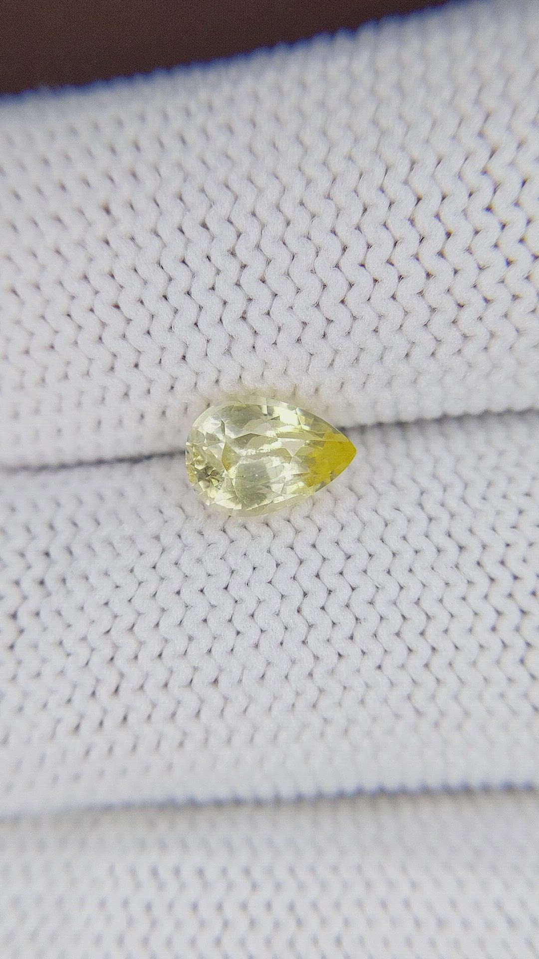 1.16 Ct. Yellow Sapphire from Ceylon (Sri Lanka) Size Video