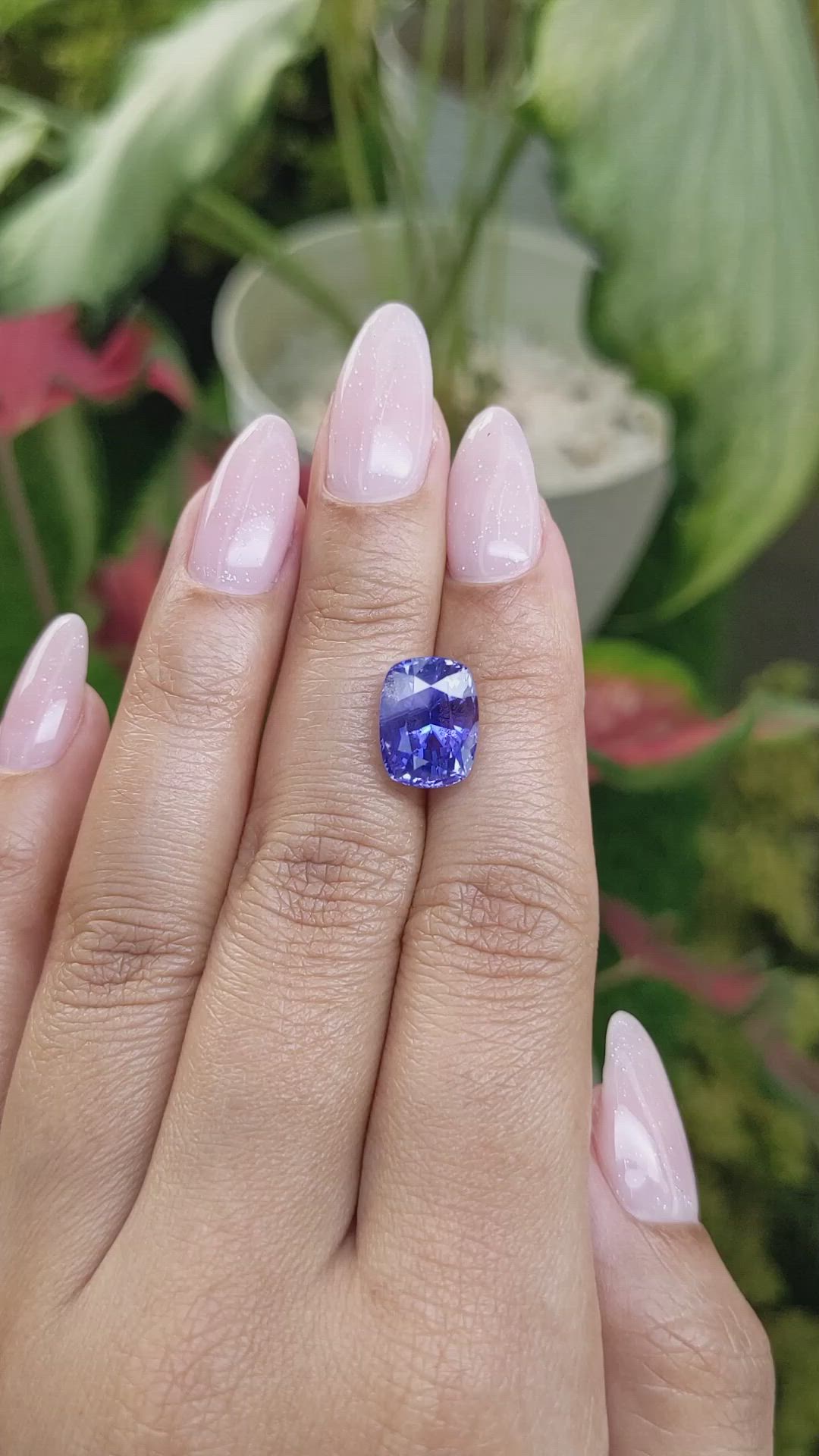 7.04 Ct. Purplish Blue Sapphire from Ceylon (Sri Lanka) Size Video