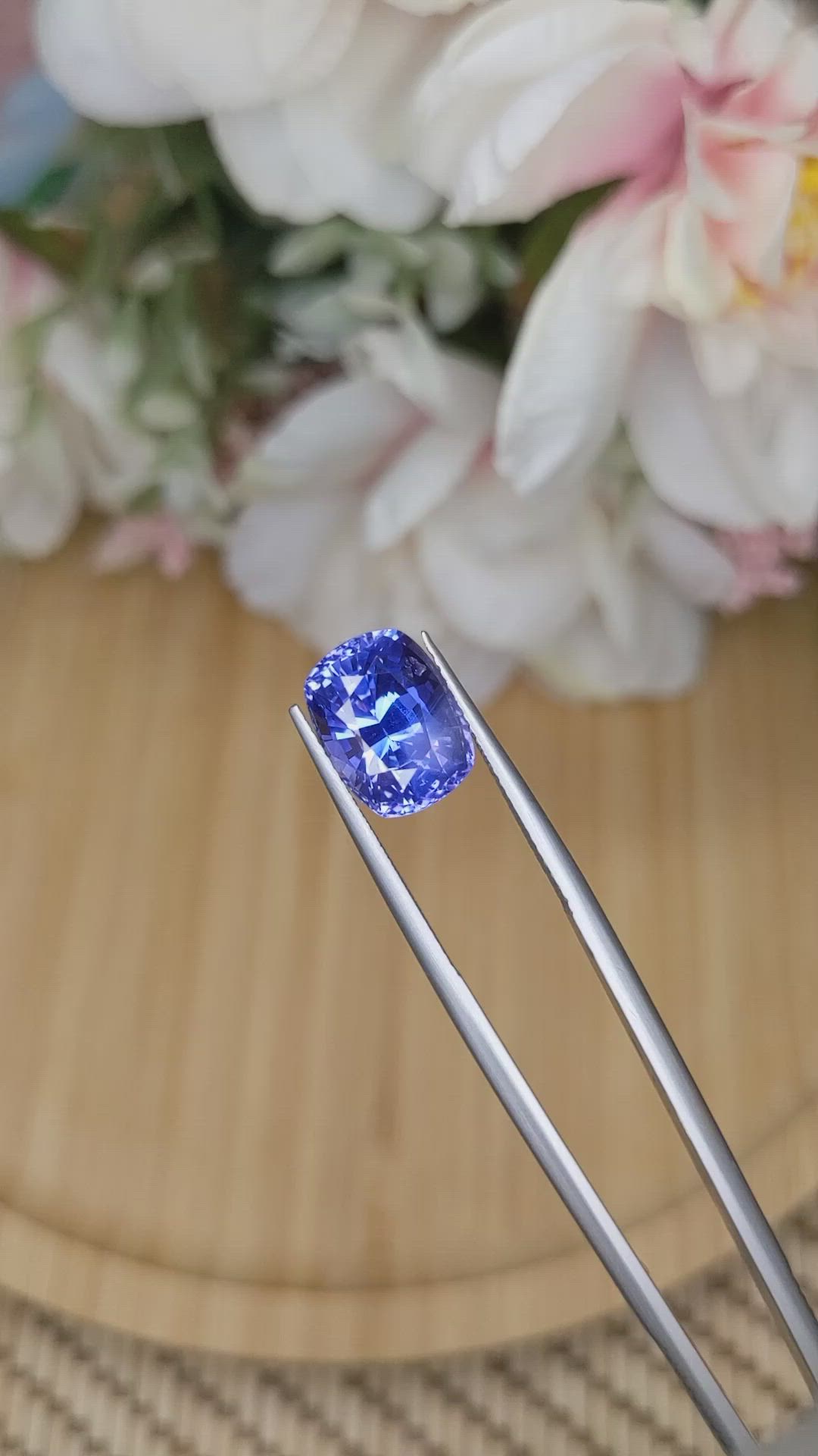 7.04 Ct. Purplish Blue Sapphire from Ceylon (Sri Lanka) Size Video