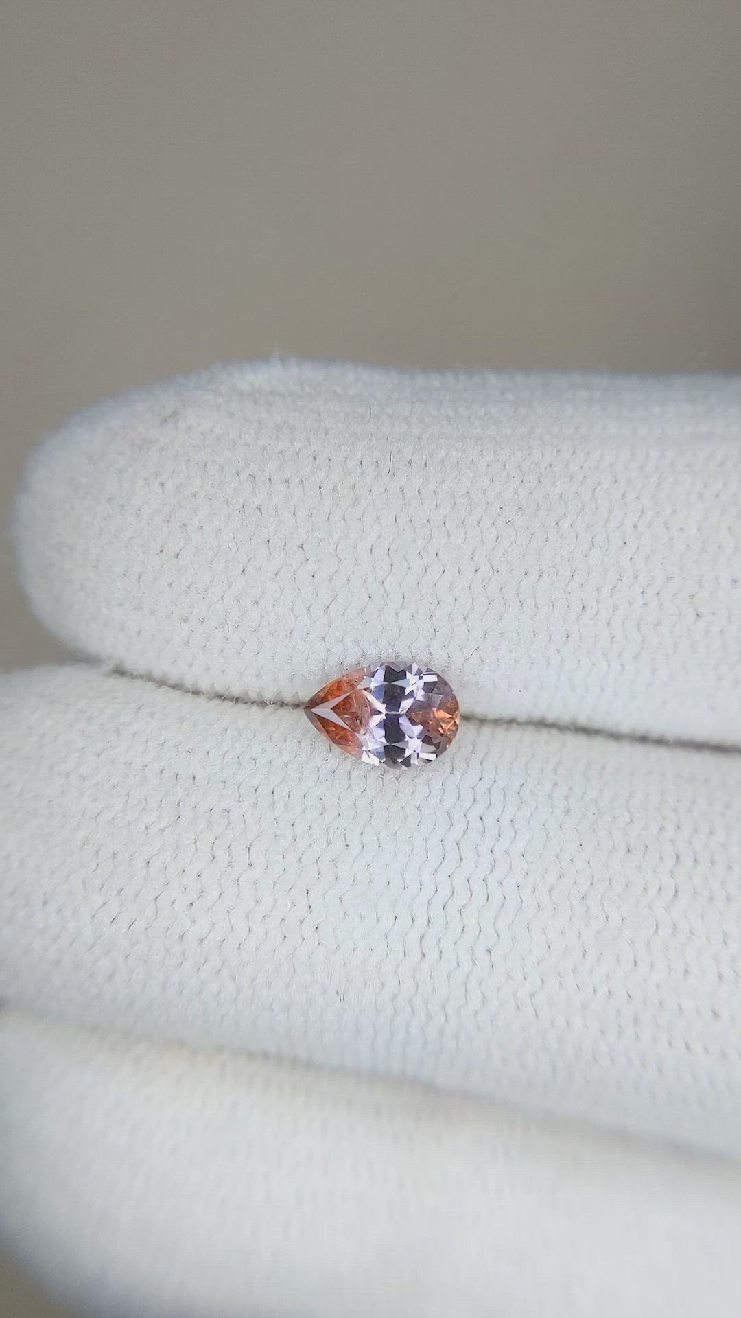 0.50 Ct. Bi Color Sapphire from Montana Size Video