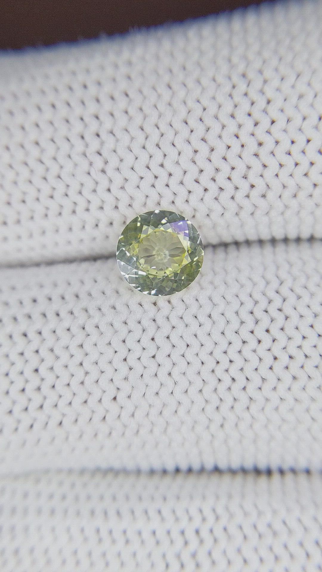 1.11 Ct. Yellow Sapphire from Ceylon (Sri Lanka) Size Video