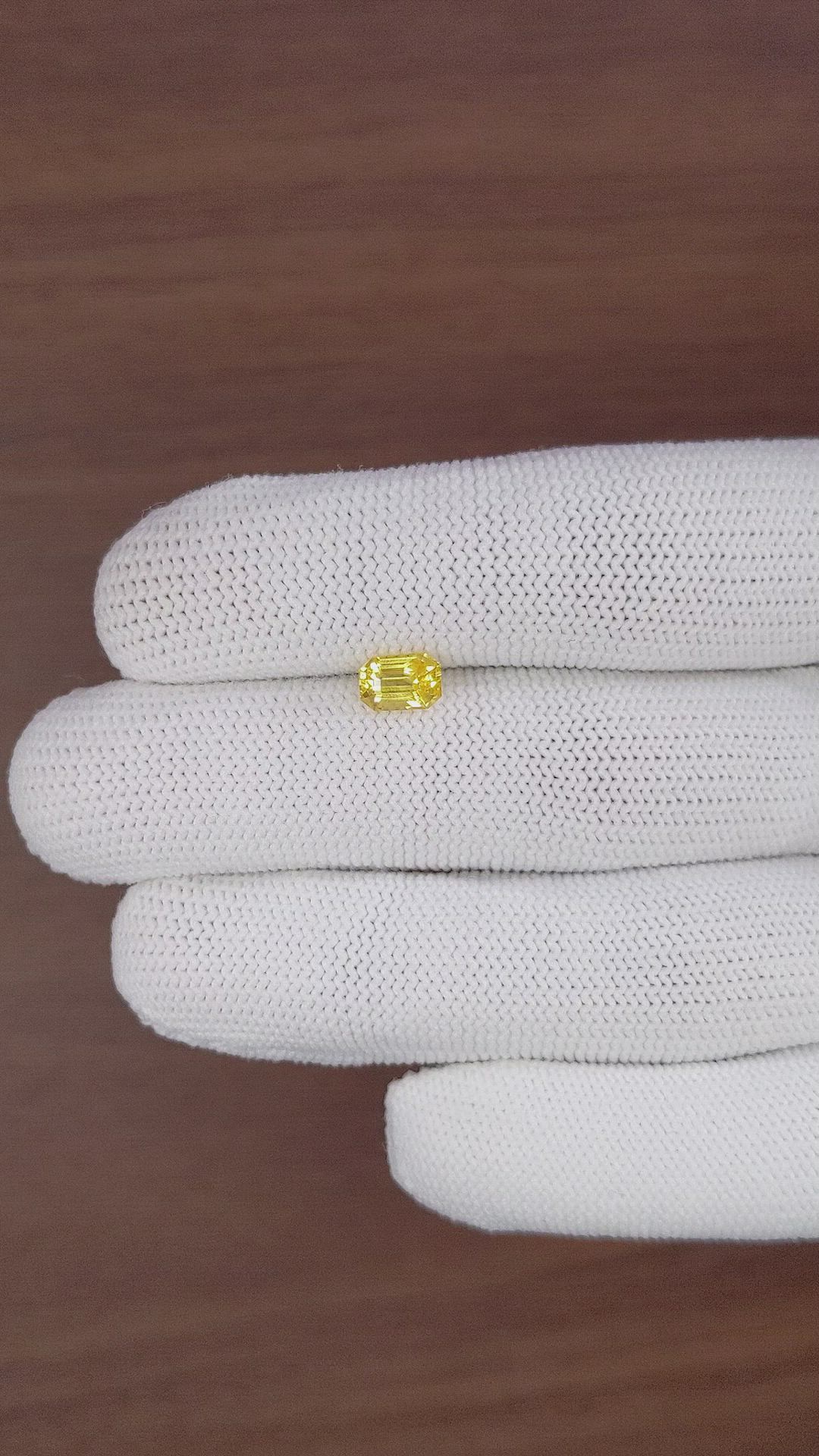1.31 Ct. Yellow Sapphire from Ceylon (Sri Lanka) Size Video
