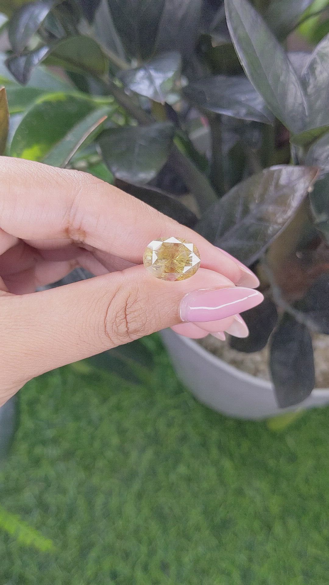 11.16 Ct. Yellow Sapphire from Ceylon (Sri Lanka) Size Video