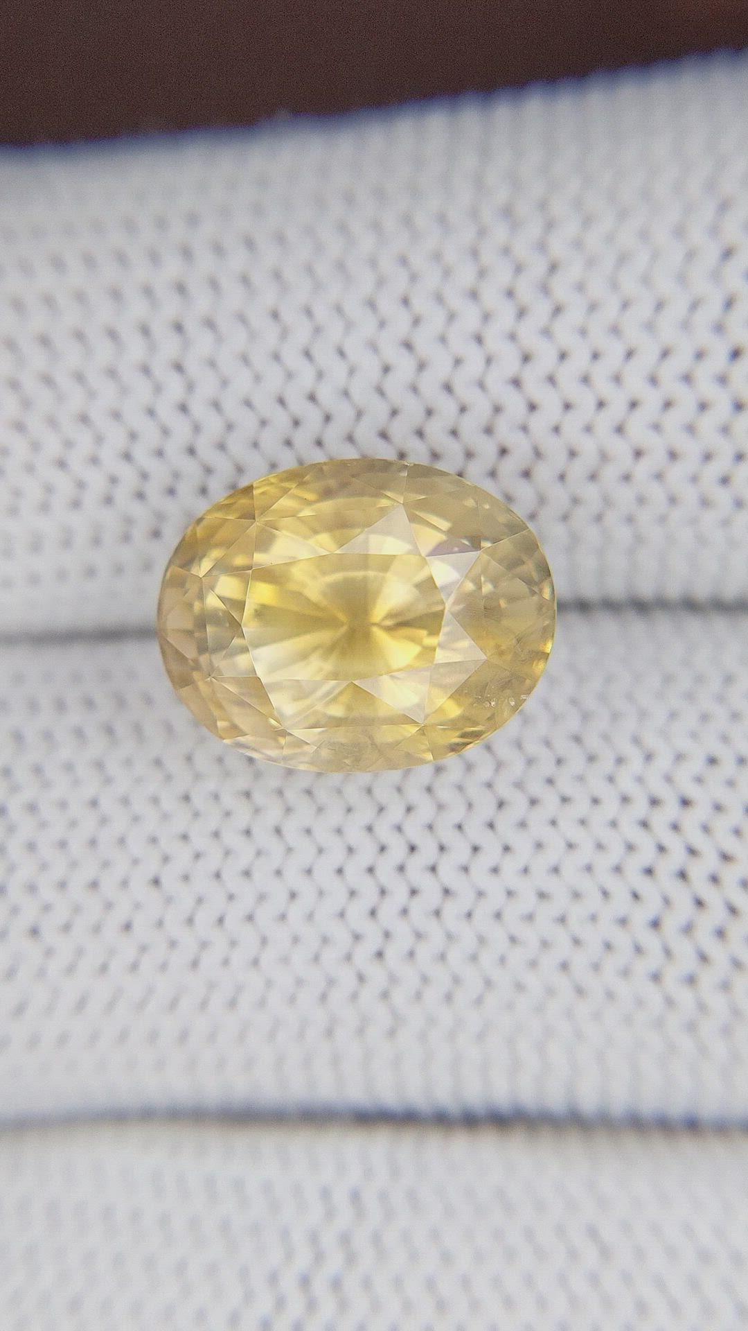 11.16 Ct. Yellow Sapphire from Ceylon (Sri Lanka) Size Video