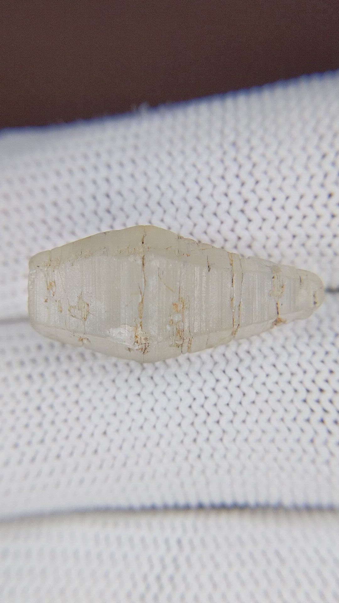 19.20 Ct. White Rough Sapphire from Ceylon (Sri Lanka) Size Video