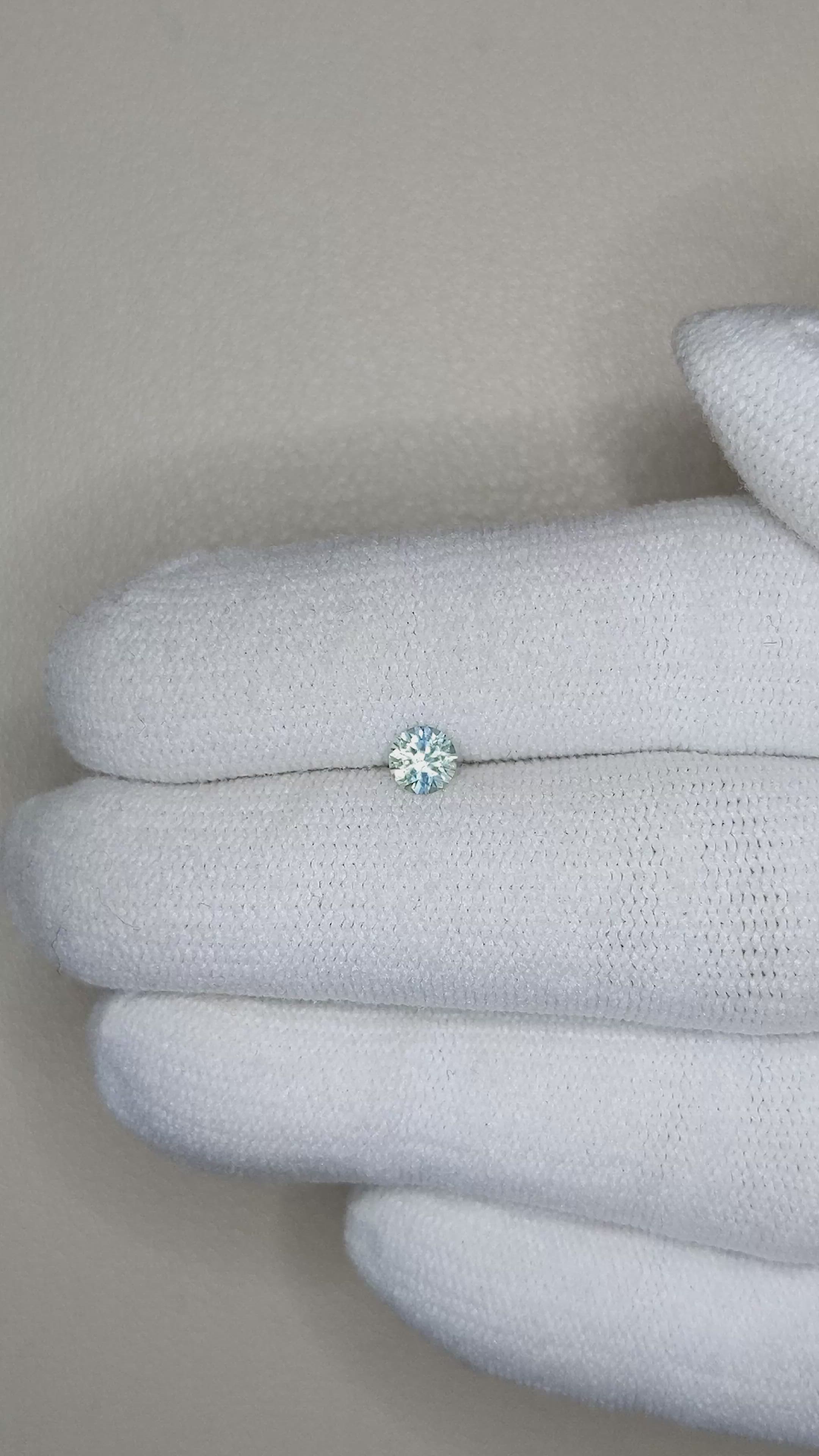 0.32 Ct. Bi Color Sapphire from Montana Size Video