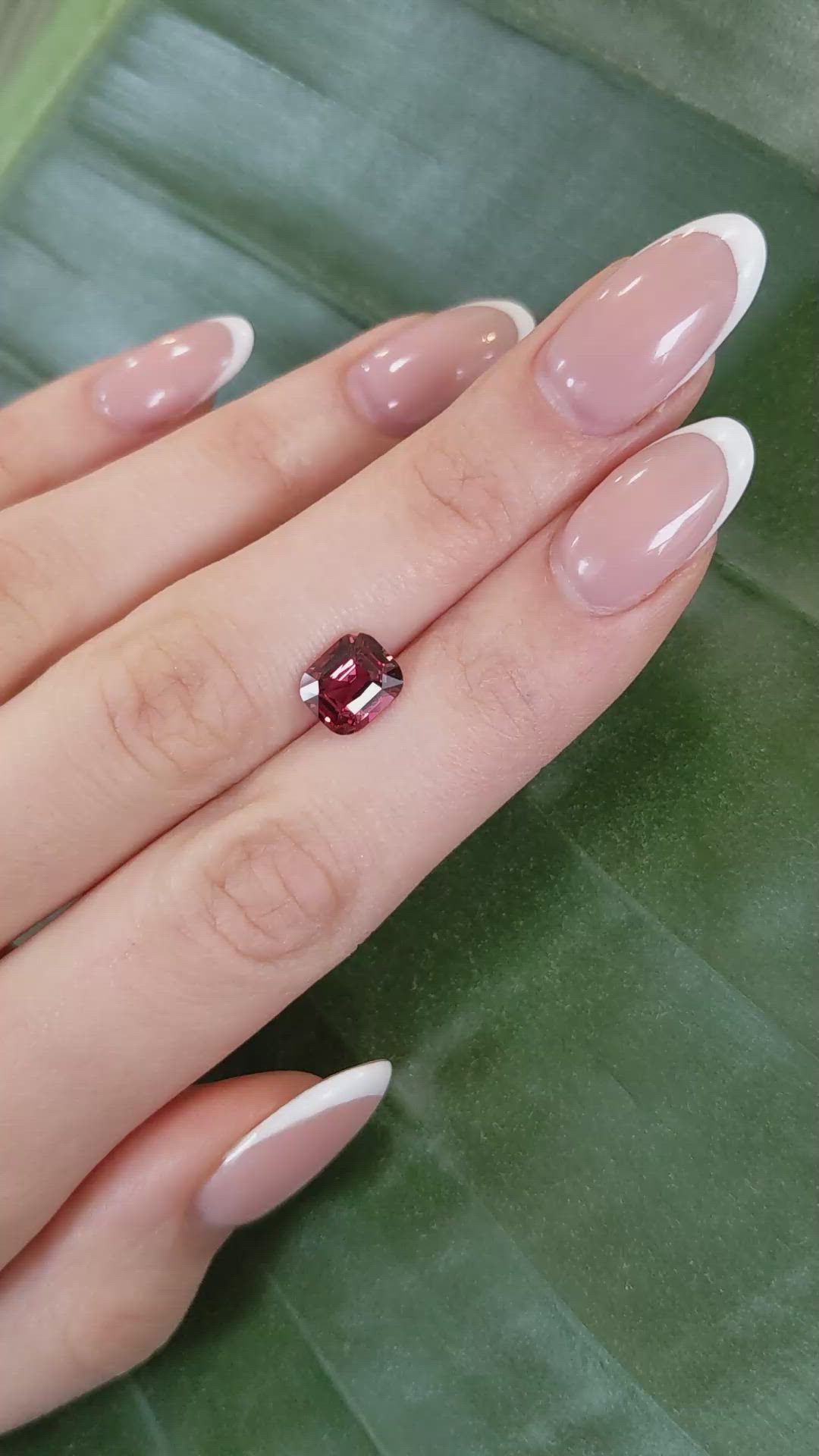 2.51 Ct. Padparadscha Sapphire from Ceylon (Sri Lanka) Size Video