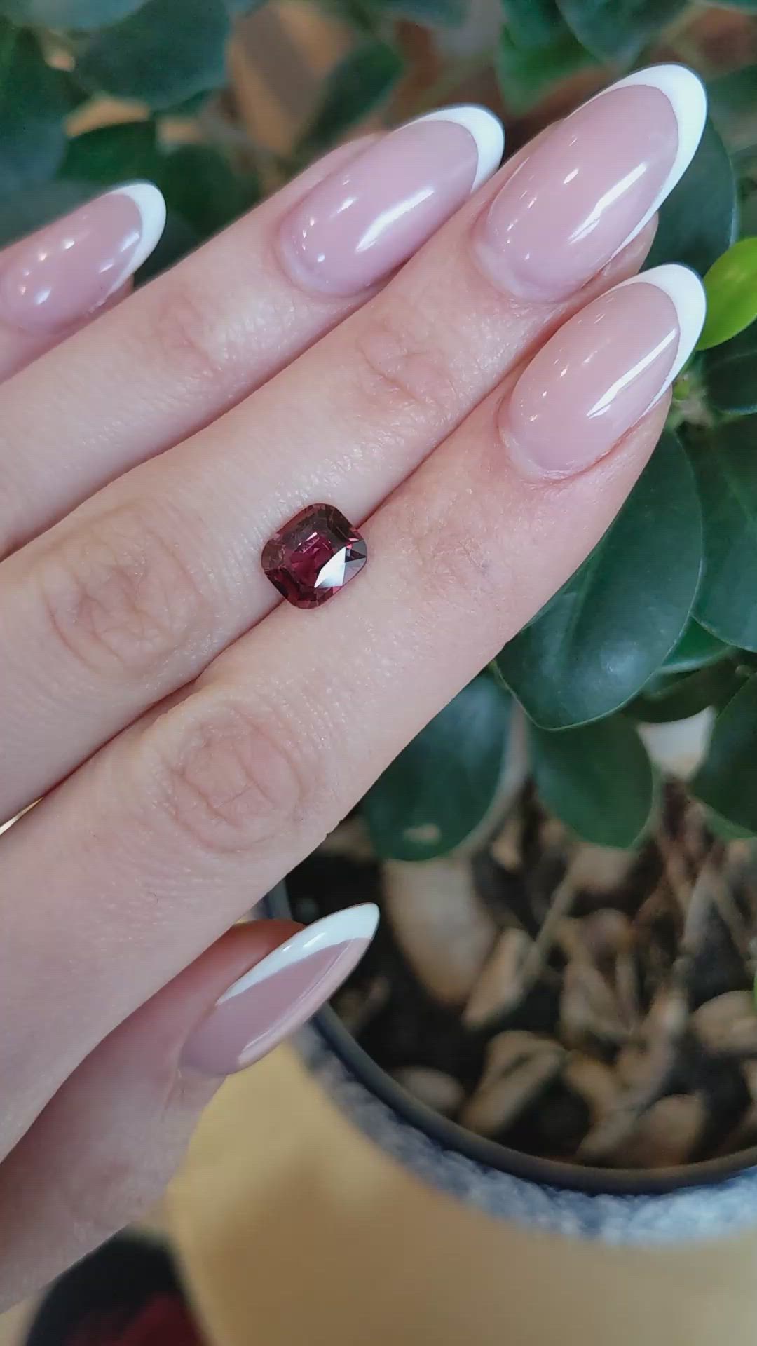 2.51 Ct. Padparadscha Sapphire from Ceylon (Sri Lanka) Size Video