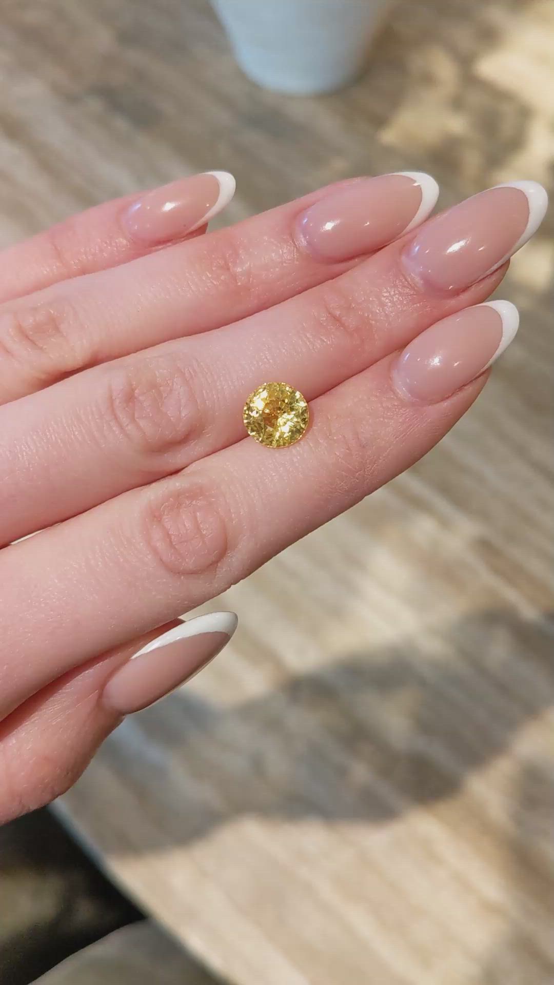 3.99 Ct. Yellow Sapphire from Ceylon (Sri Lanka) Size Video