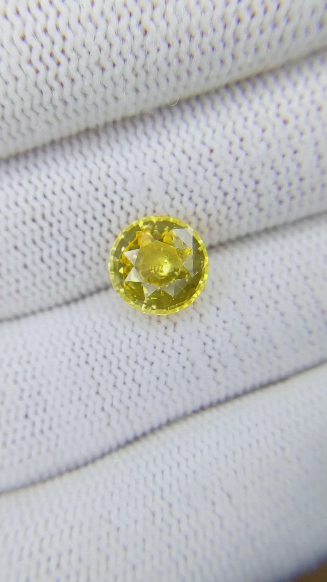 3.99 Ct. Yellow Sapphire from Ceylon (Sri Lanka) Size Video