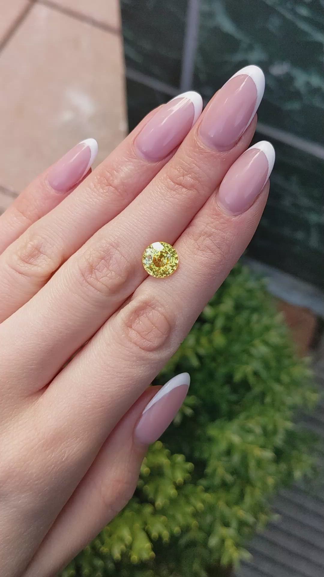 3.99 Ct. Yellow Sapphire from Ceylon (Sri Lanka) Size Video